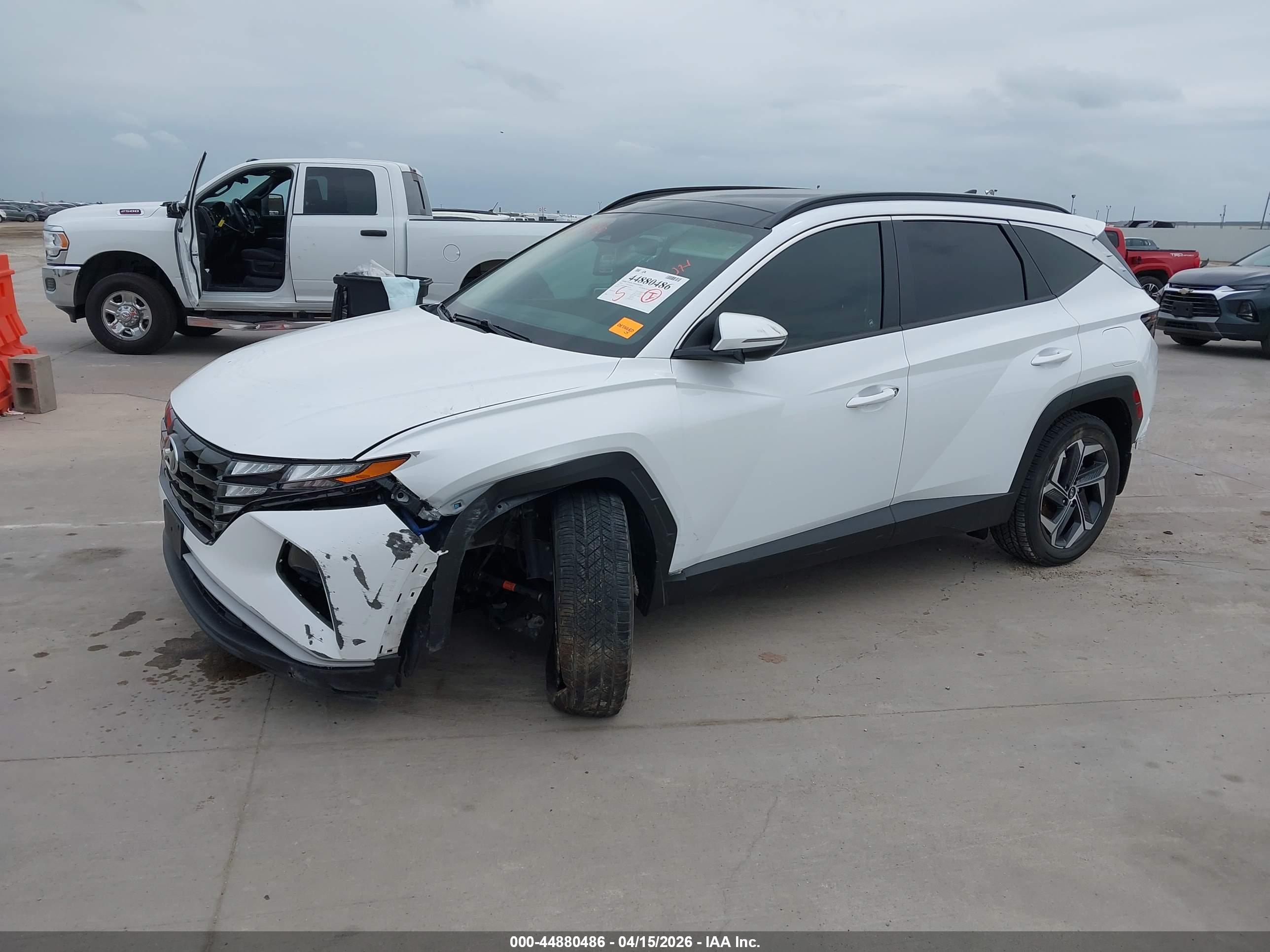 HYUNDAI TUCSON image 6