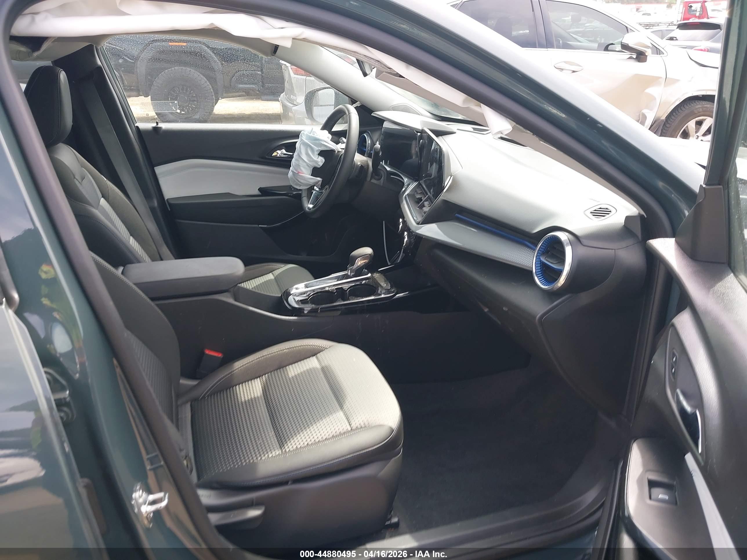 CHEVROLET TRAX image 5