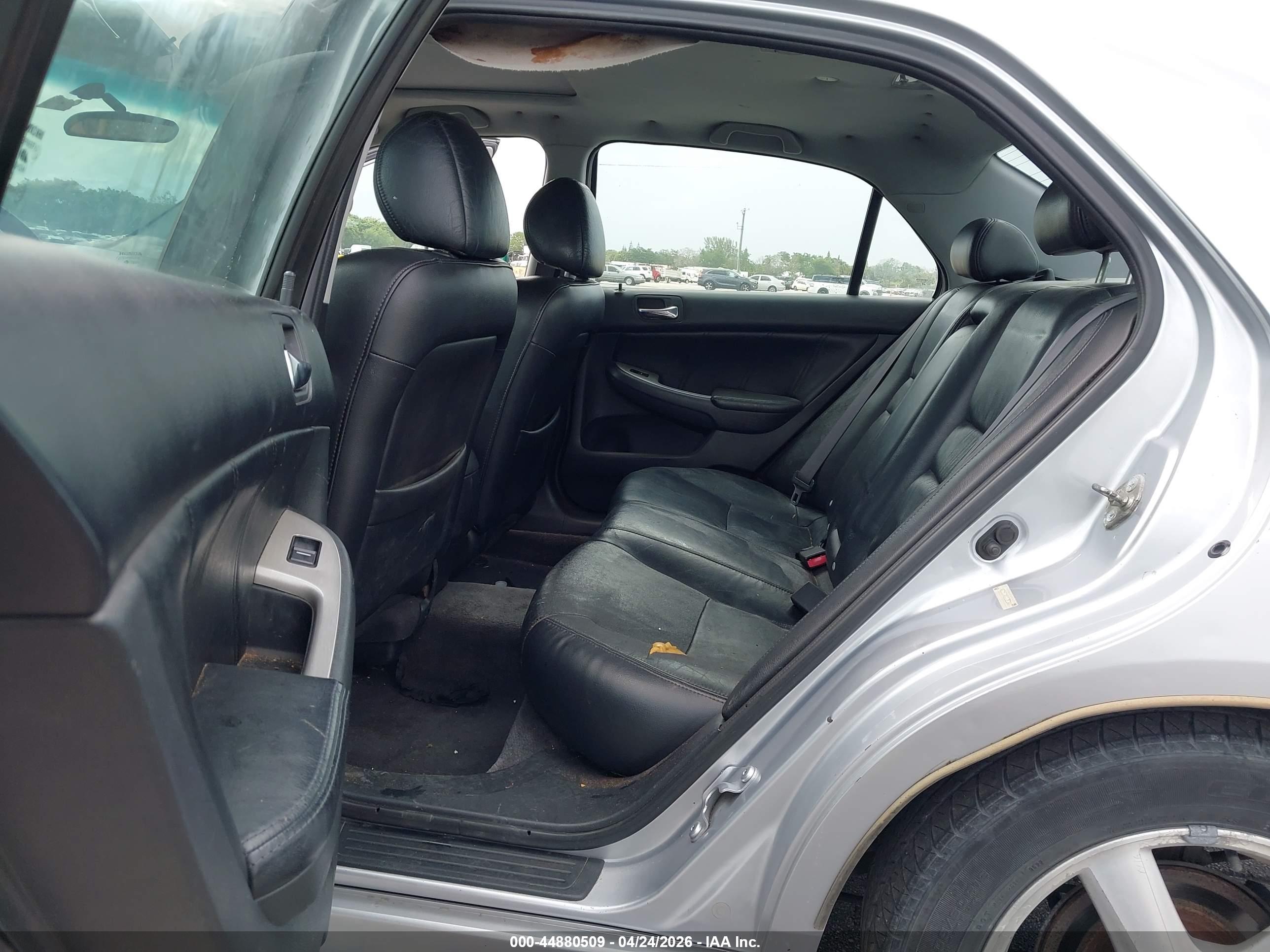 HONDA ACCORD image 8
