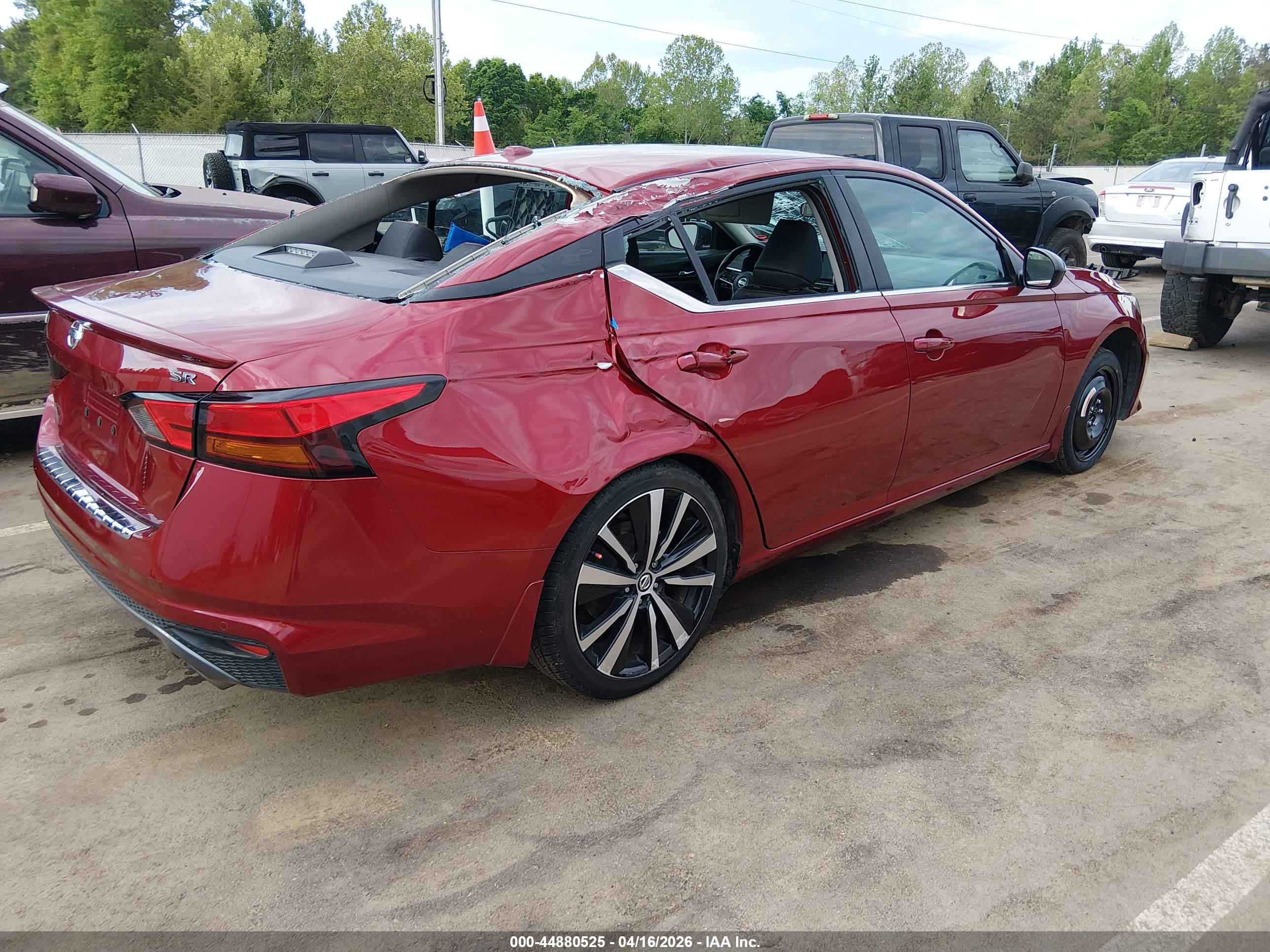 NISSAN ALTIMA image 4