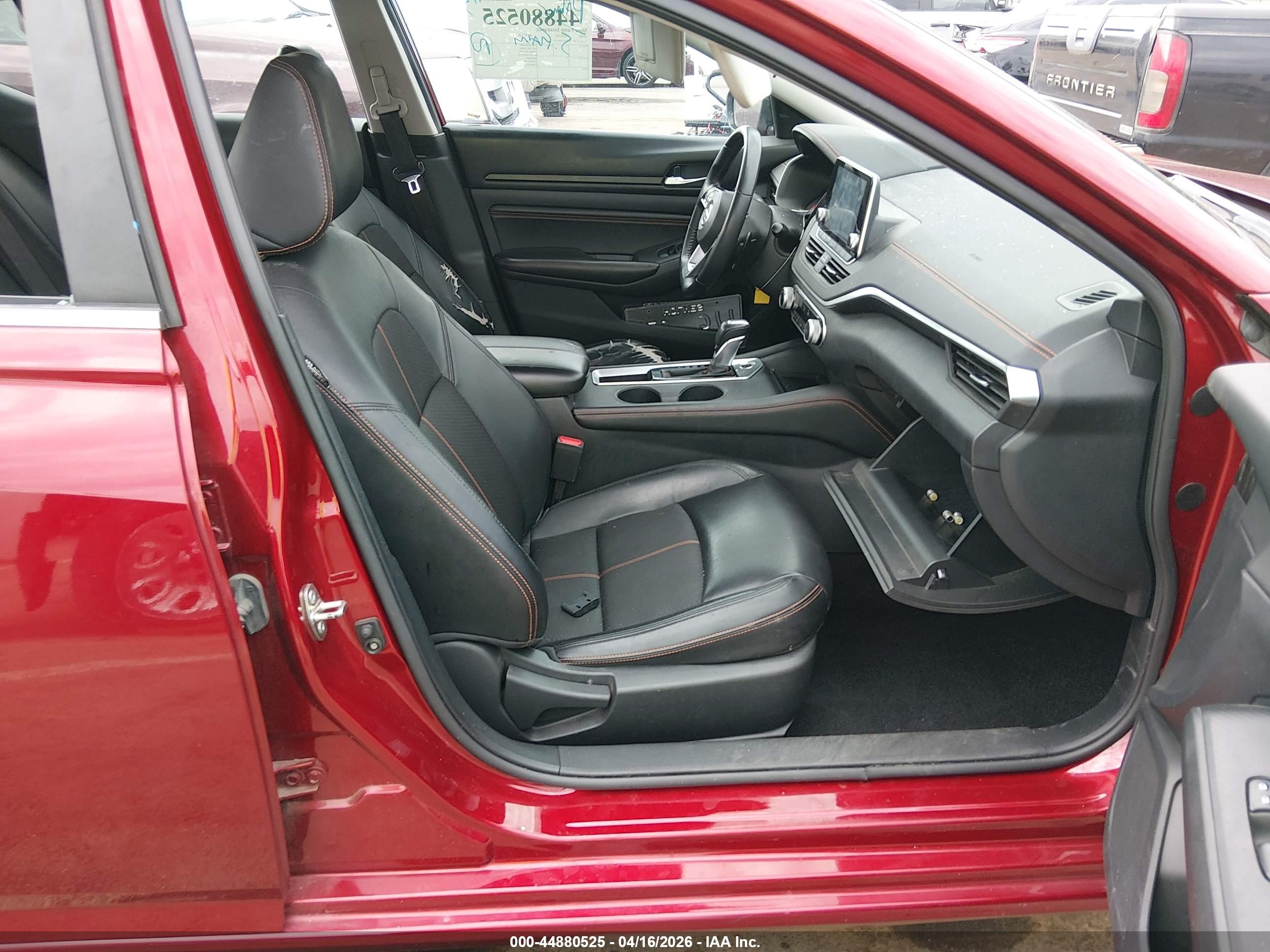 NISSAN ALTIMA image 5