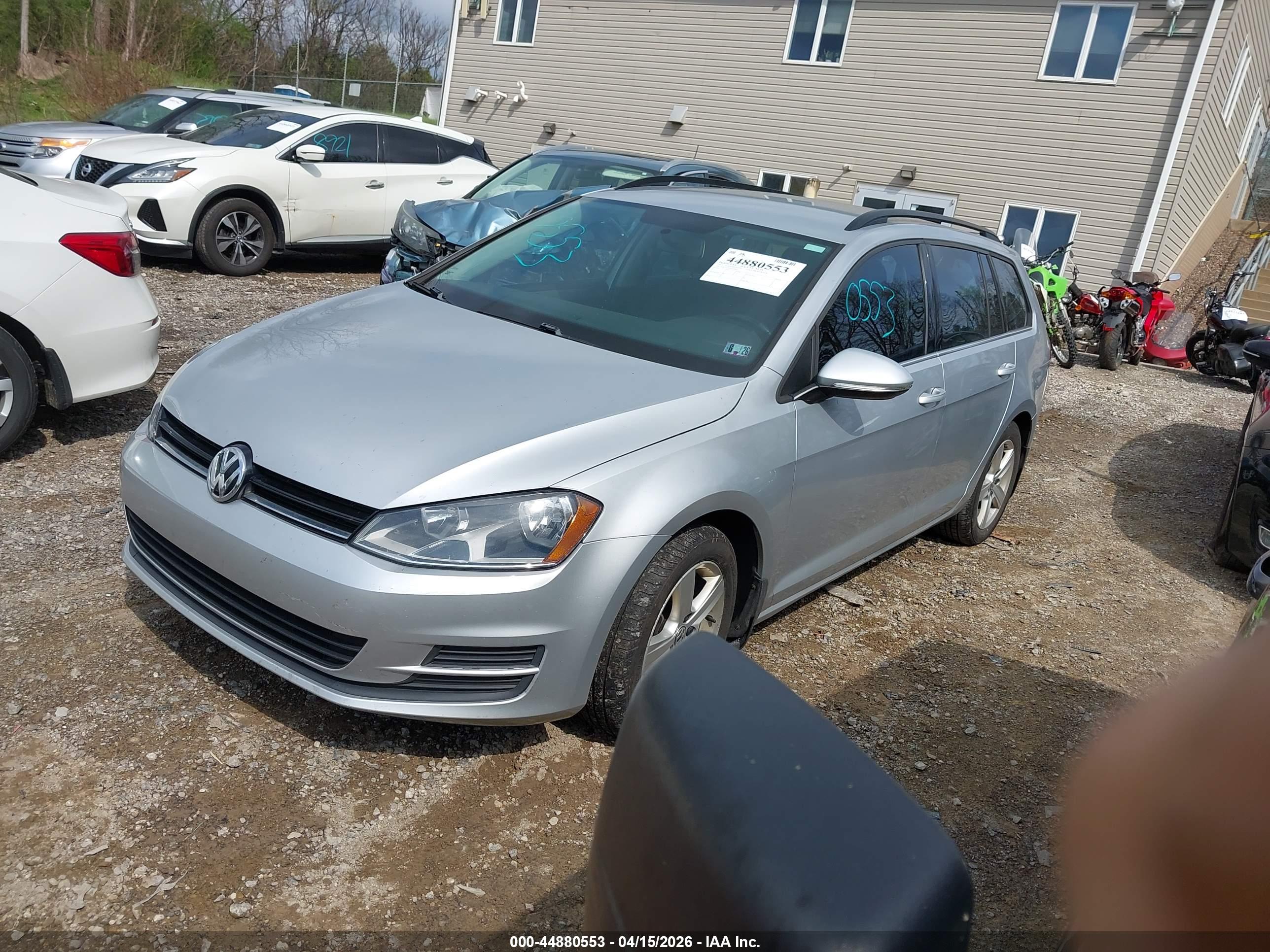 VOLKSWAGEN GOLF image 2