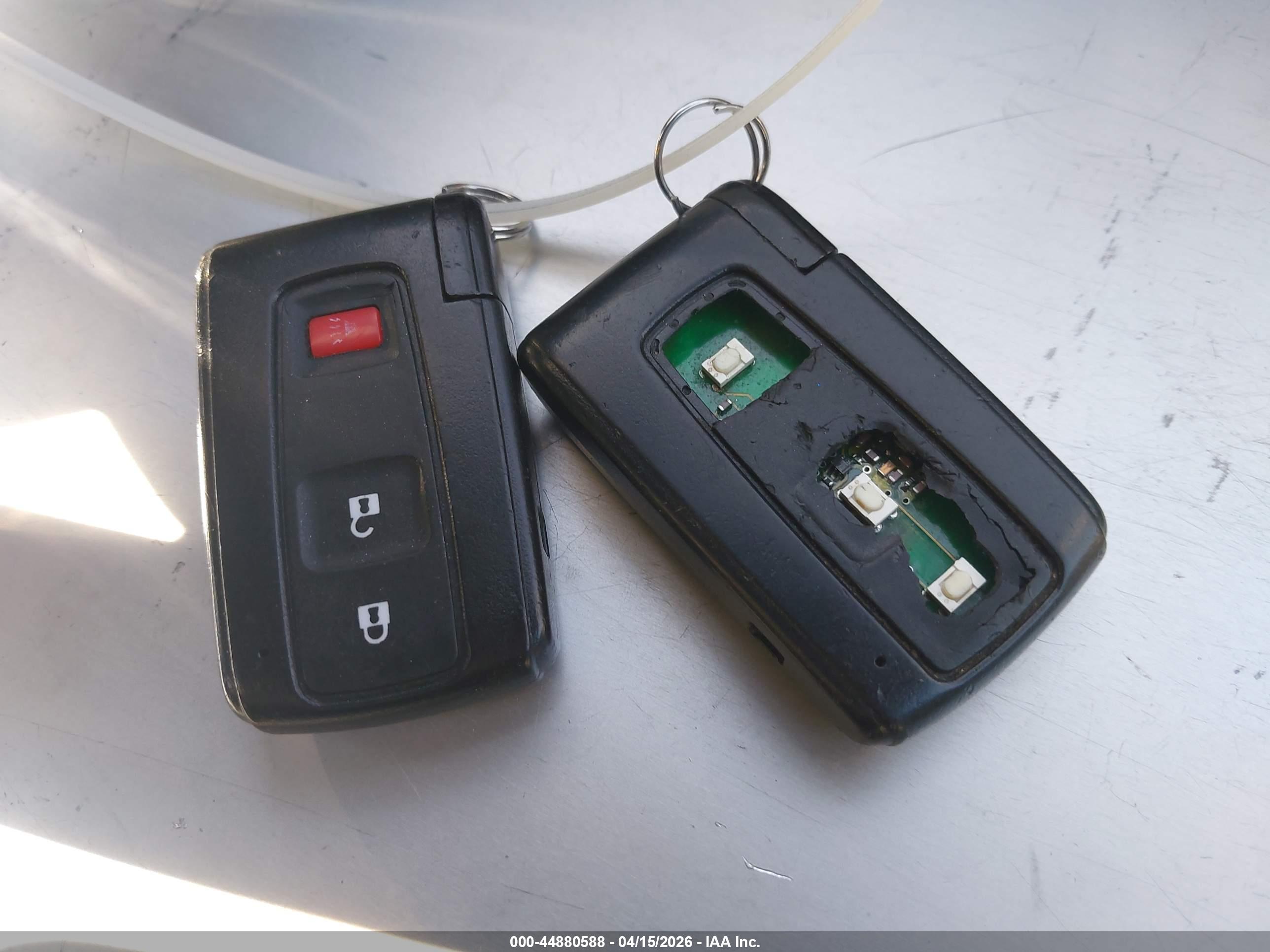 TOYOTA PRIUS image 11