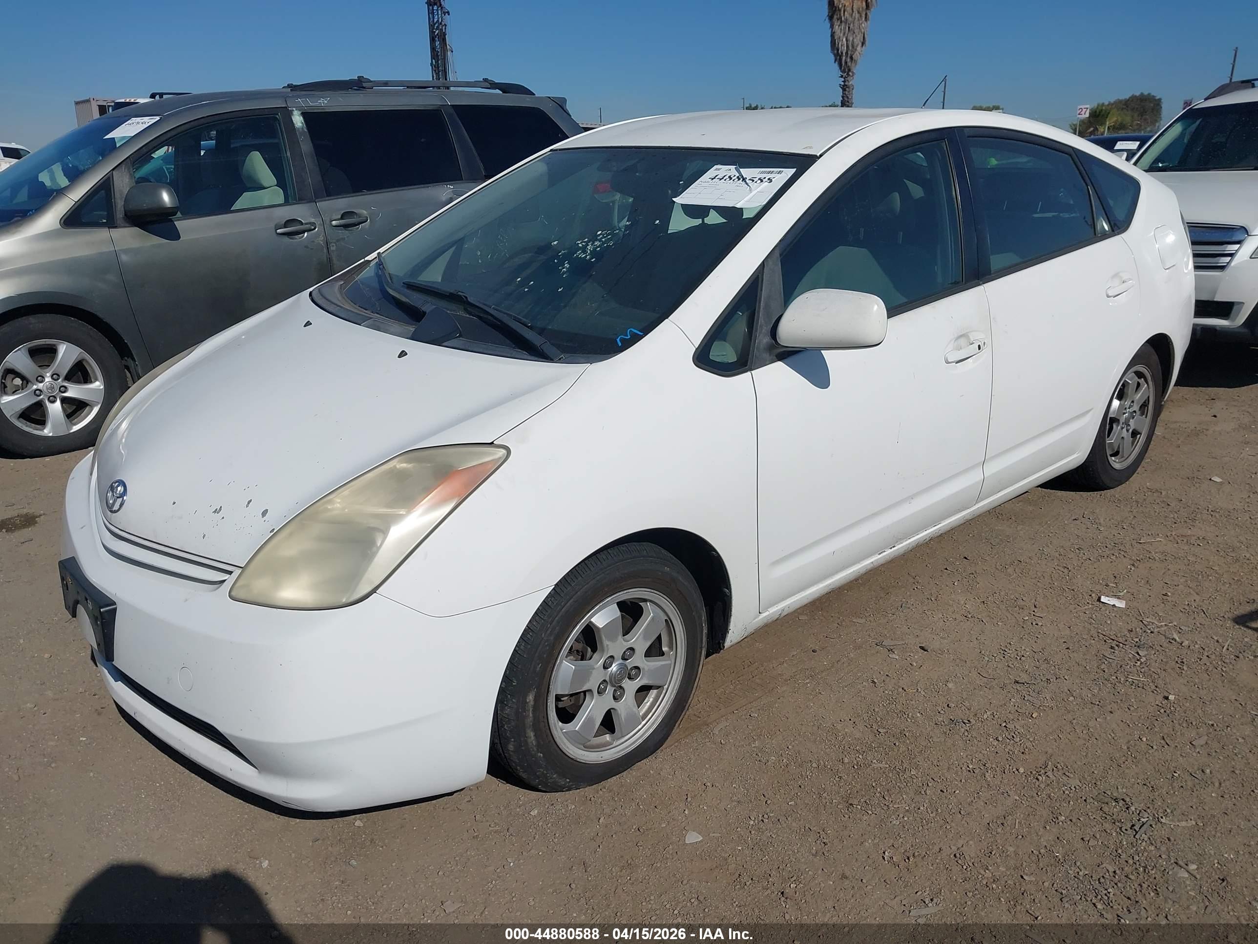 TOYOTA PRIUS image 2