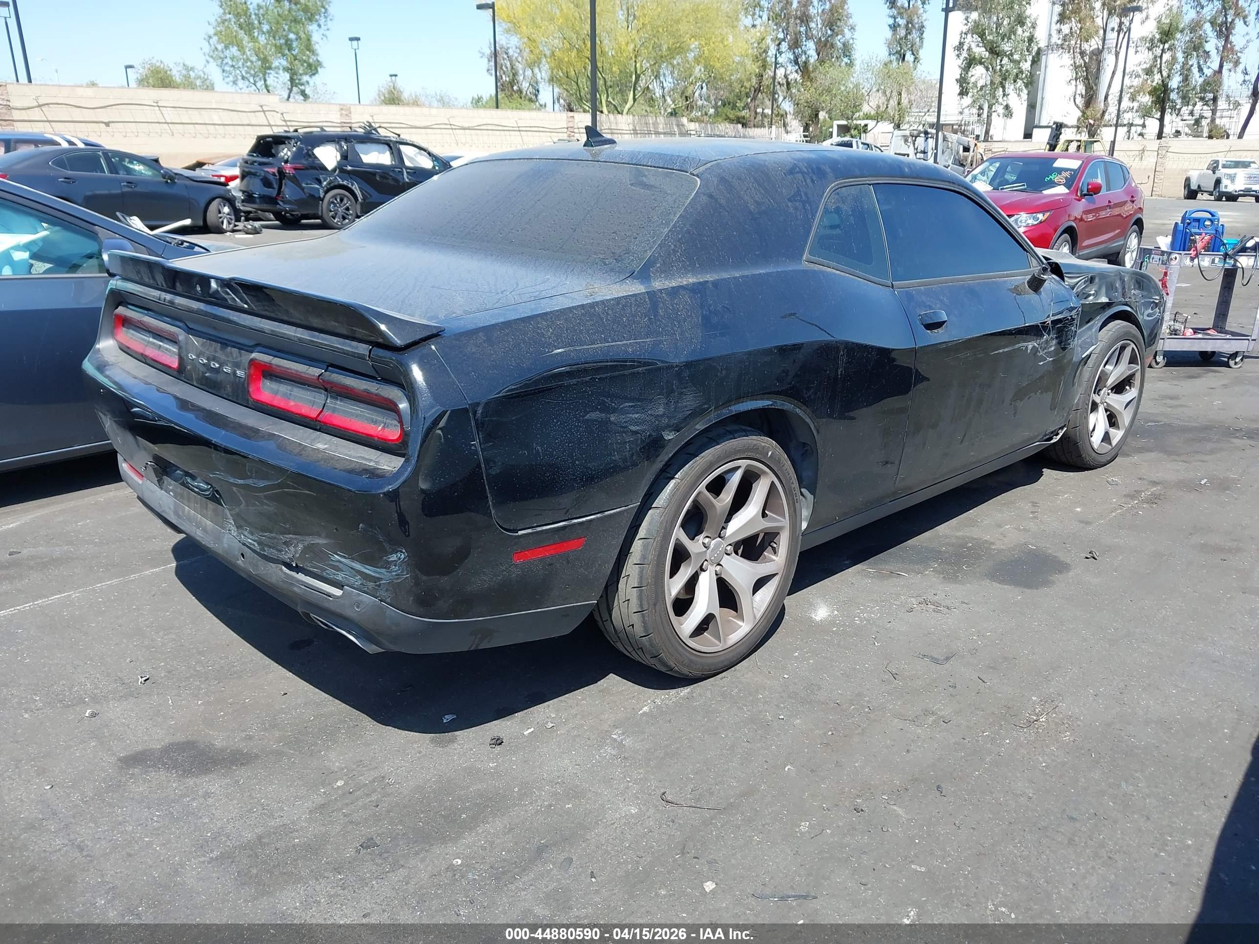DODGE CHALLENGER image 4