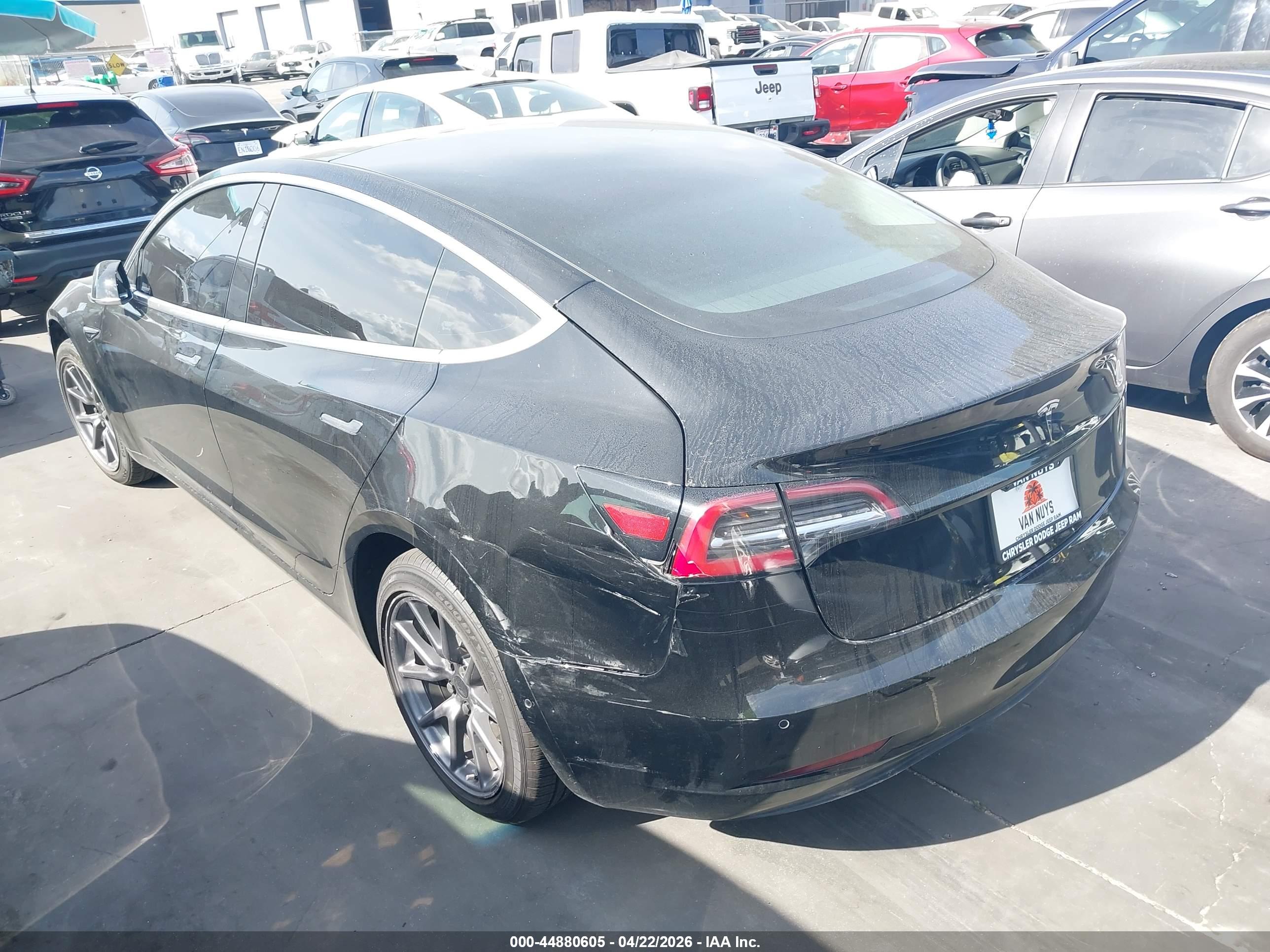TESLA MODEL image 3