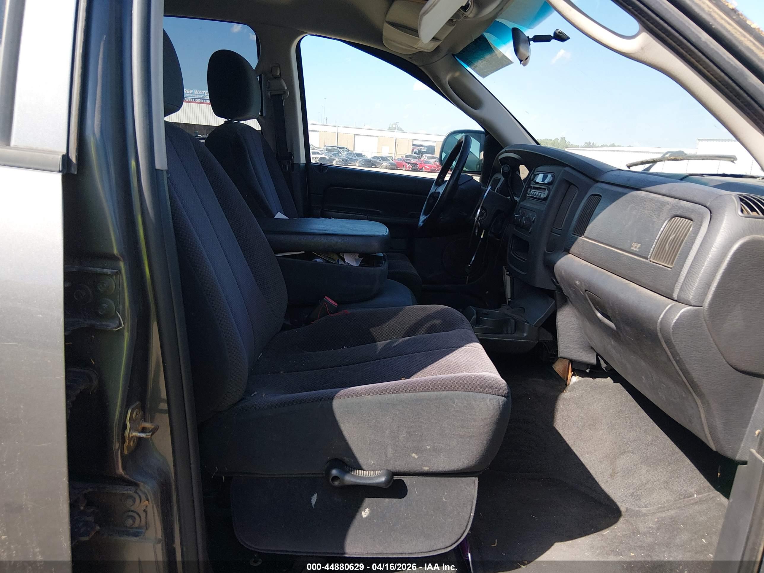 DODGE RAM image 5