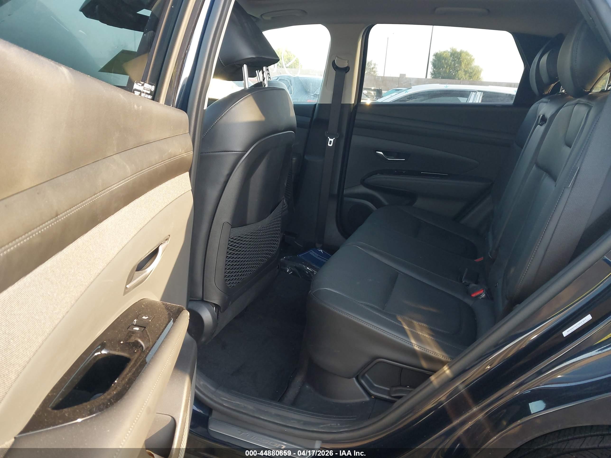 HYUNDAI TUCSON image 8