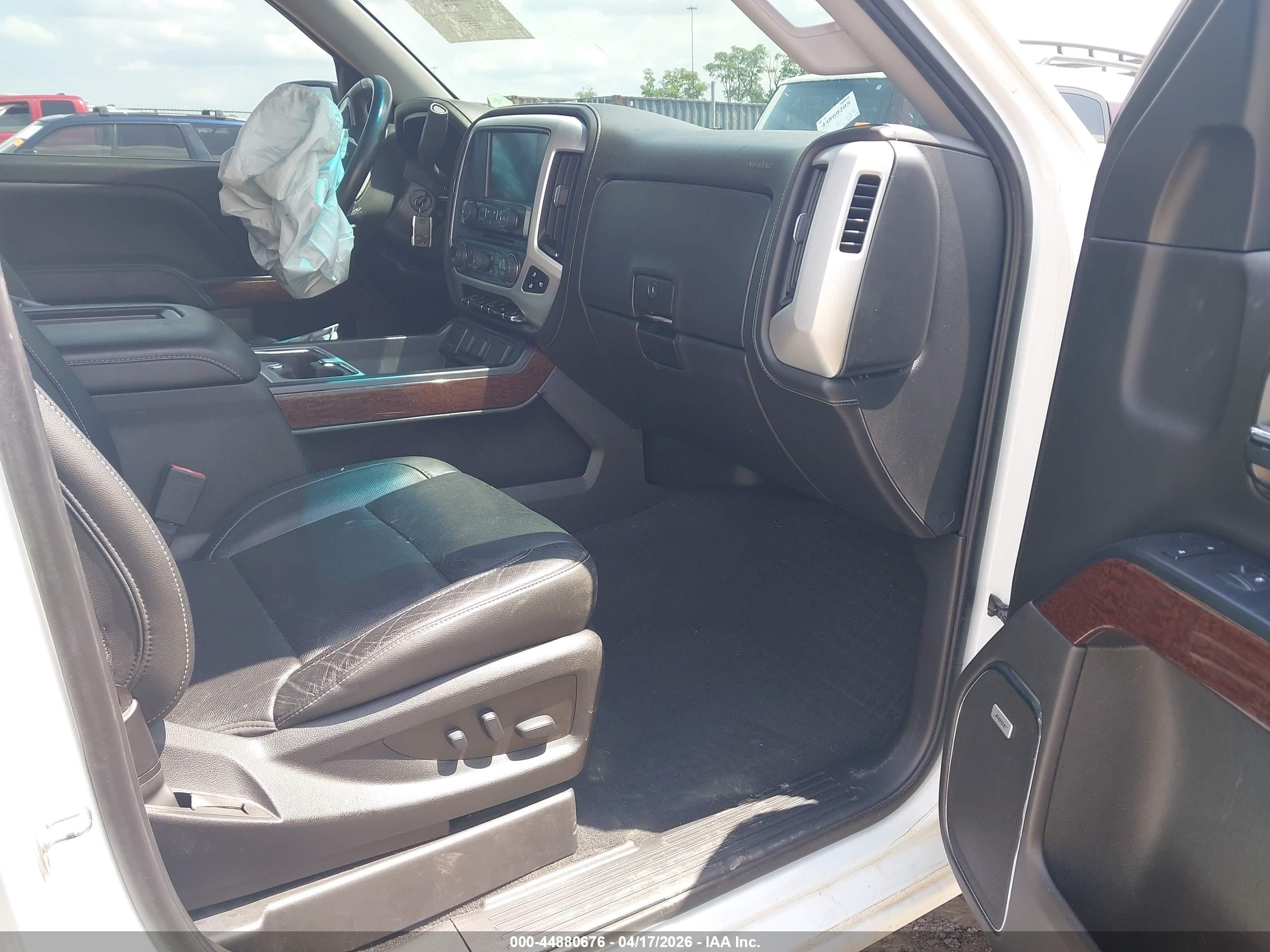 GMC SIERRA image 5