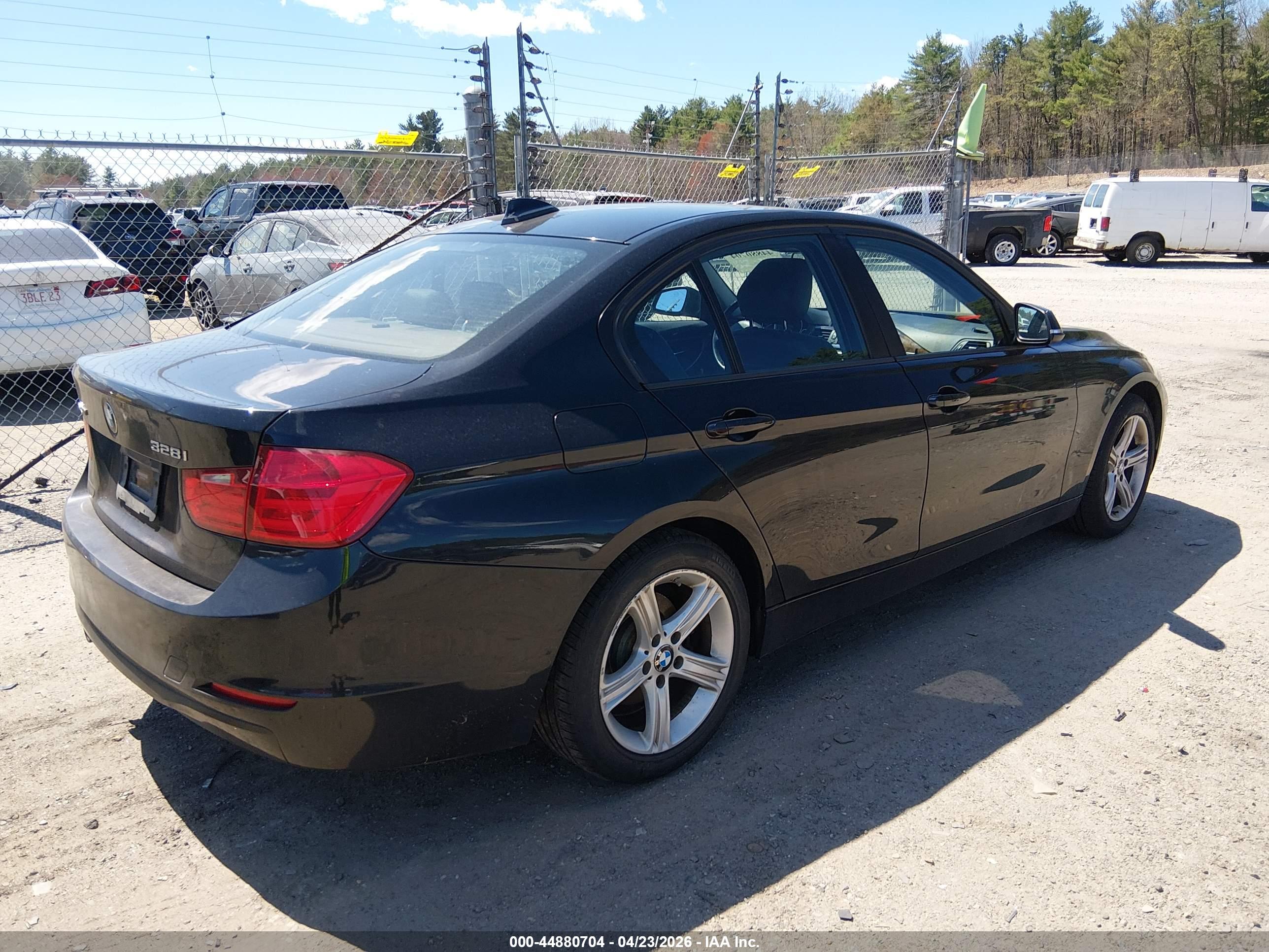 BMW 328I image 4