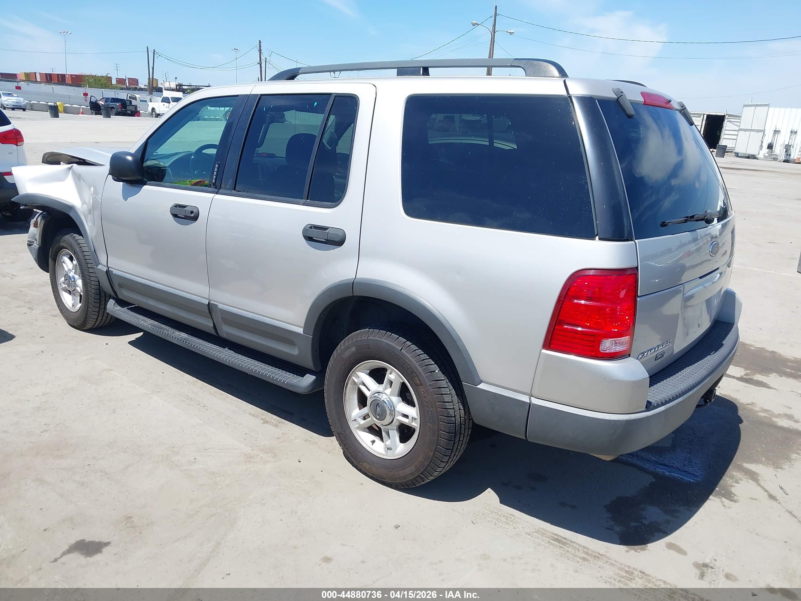 FORD EXPLORER image 3