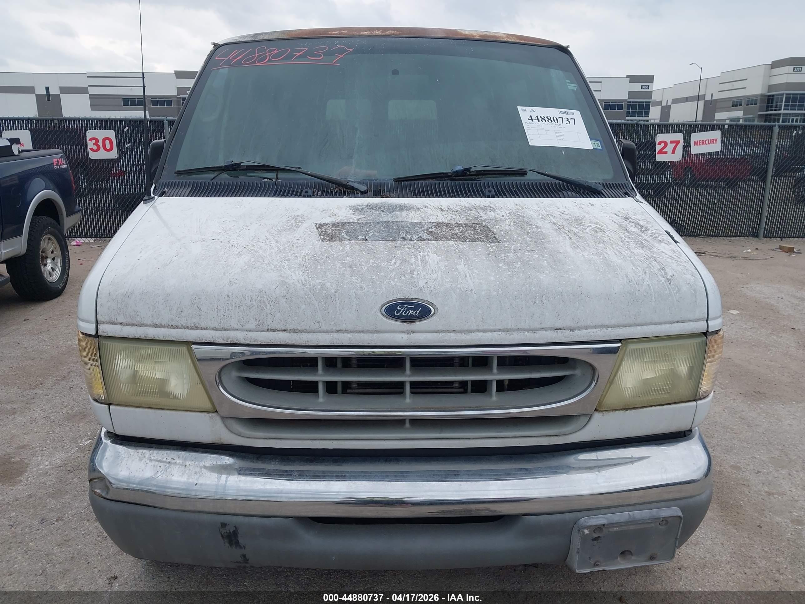 FORD E-350 image 6