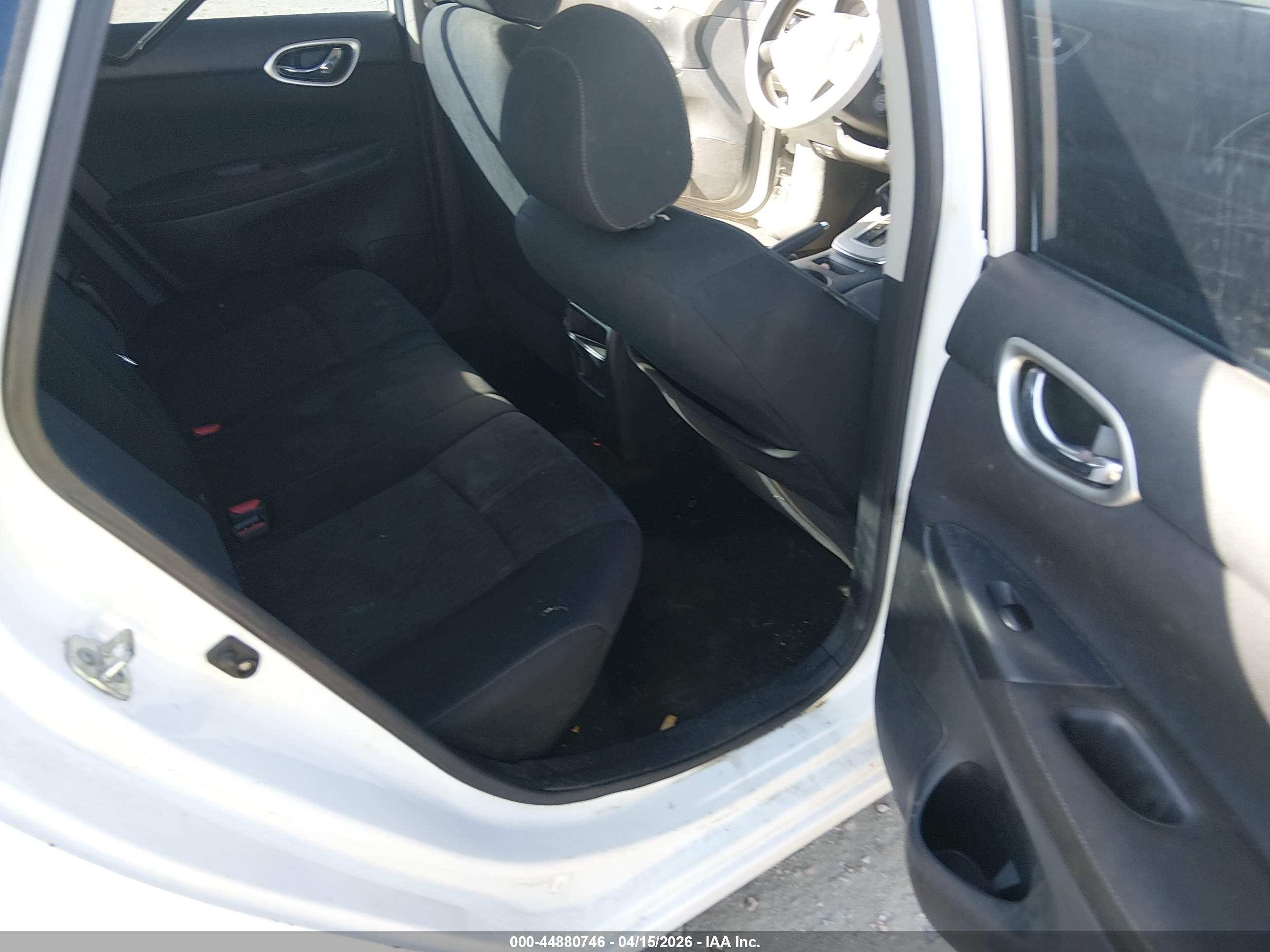 NISSAN SENTRA image 8