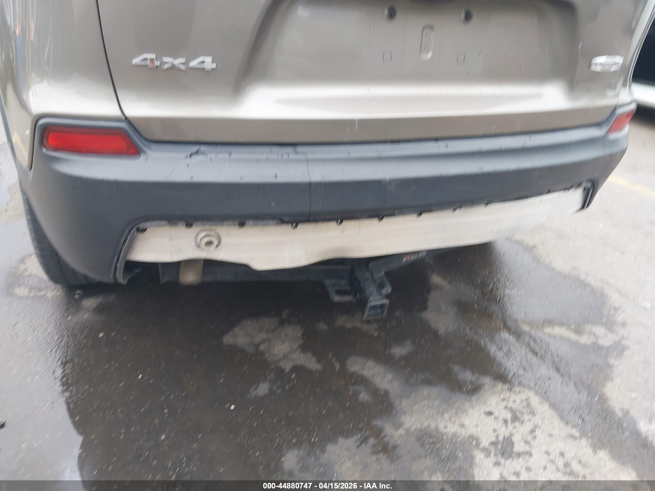 JEEP CHEROKEE image 6