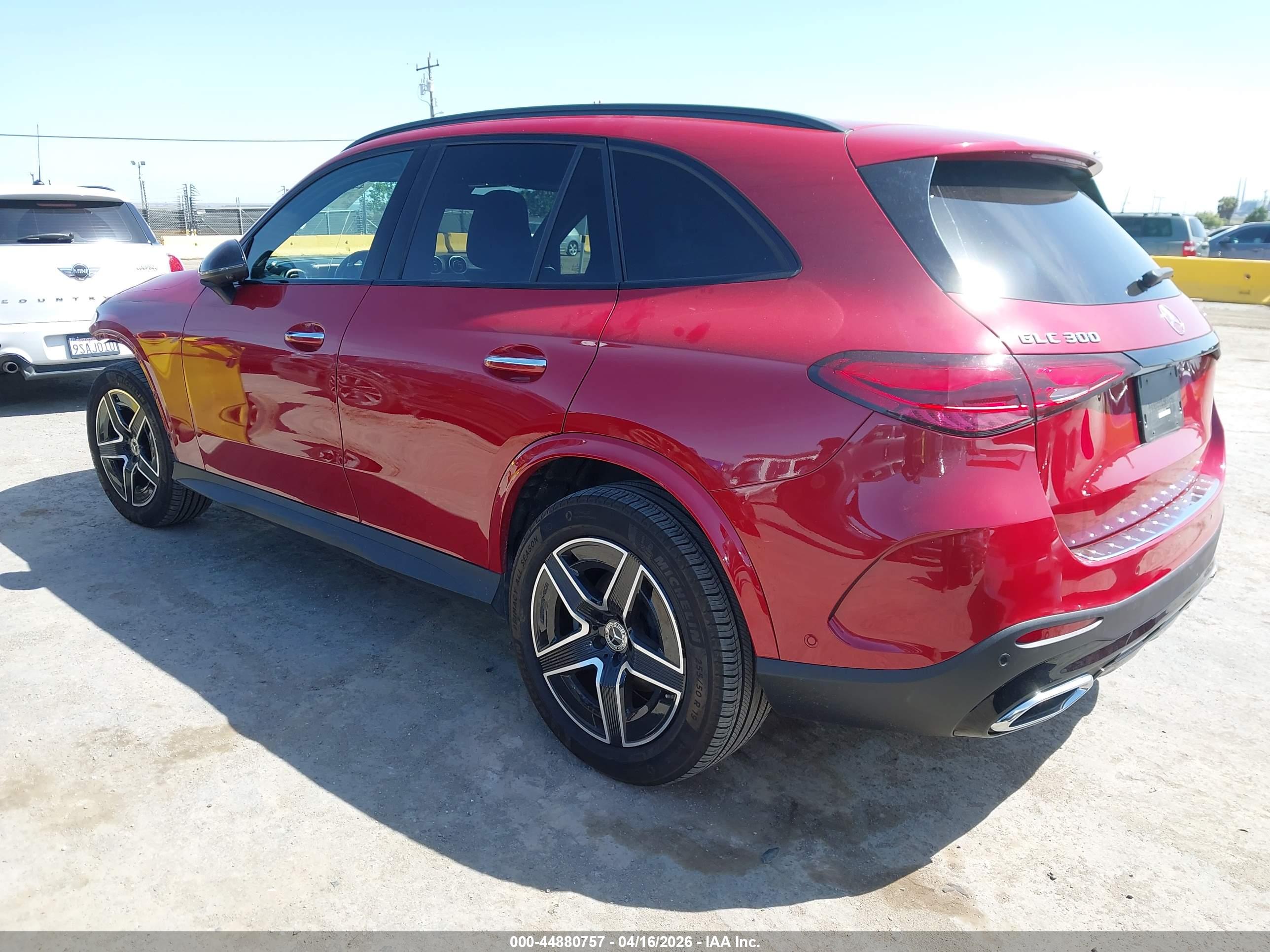 MERCEDES-BENZ GLC image 3