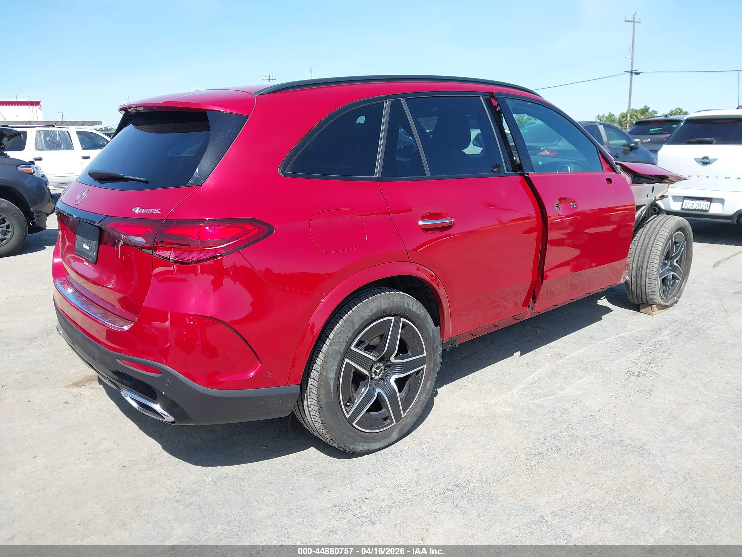 MERCEDES-BENZ GLC image 4