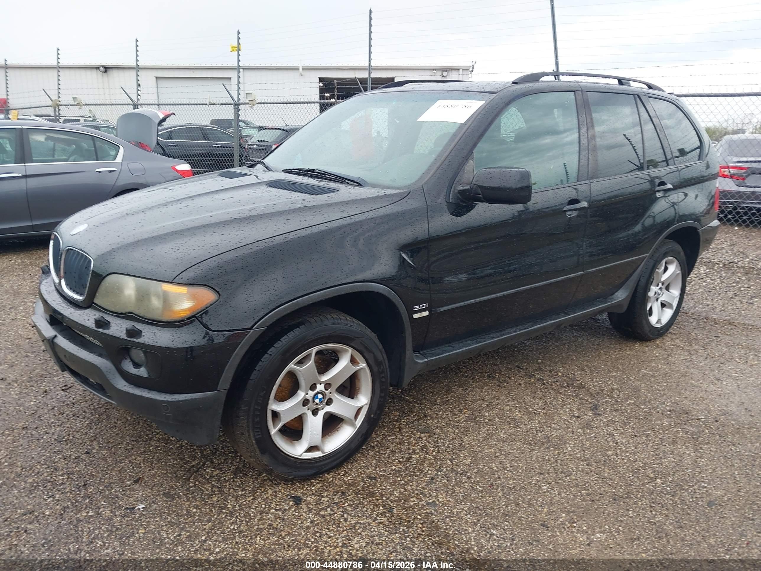 BMW X5 image 2