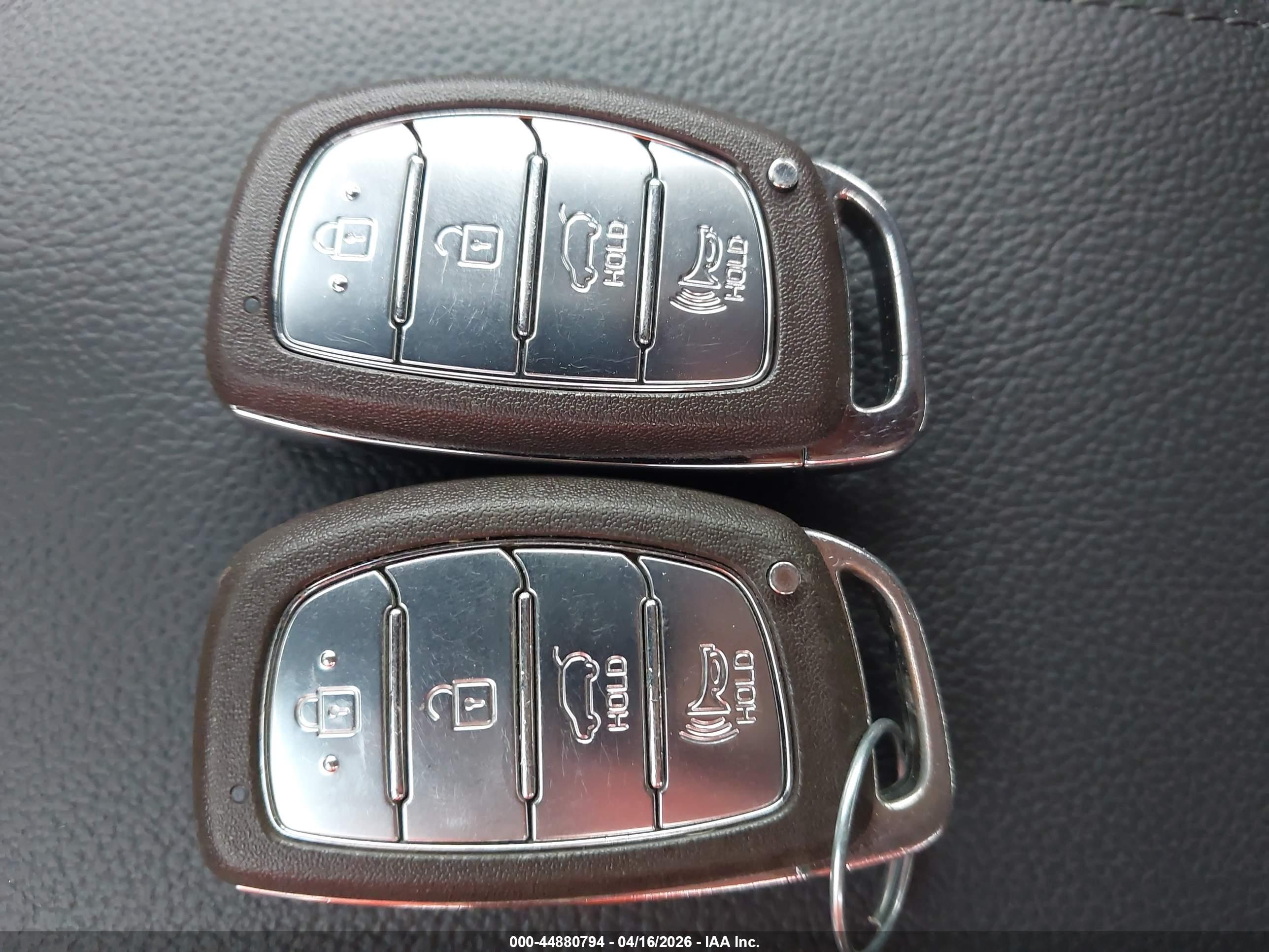 HYUNDAI TUCSON image 11