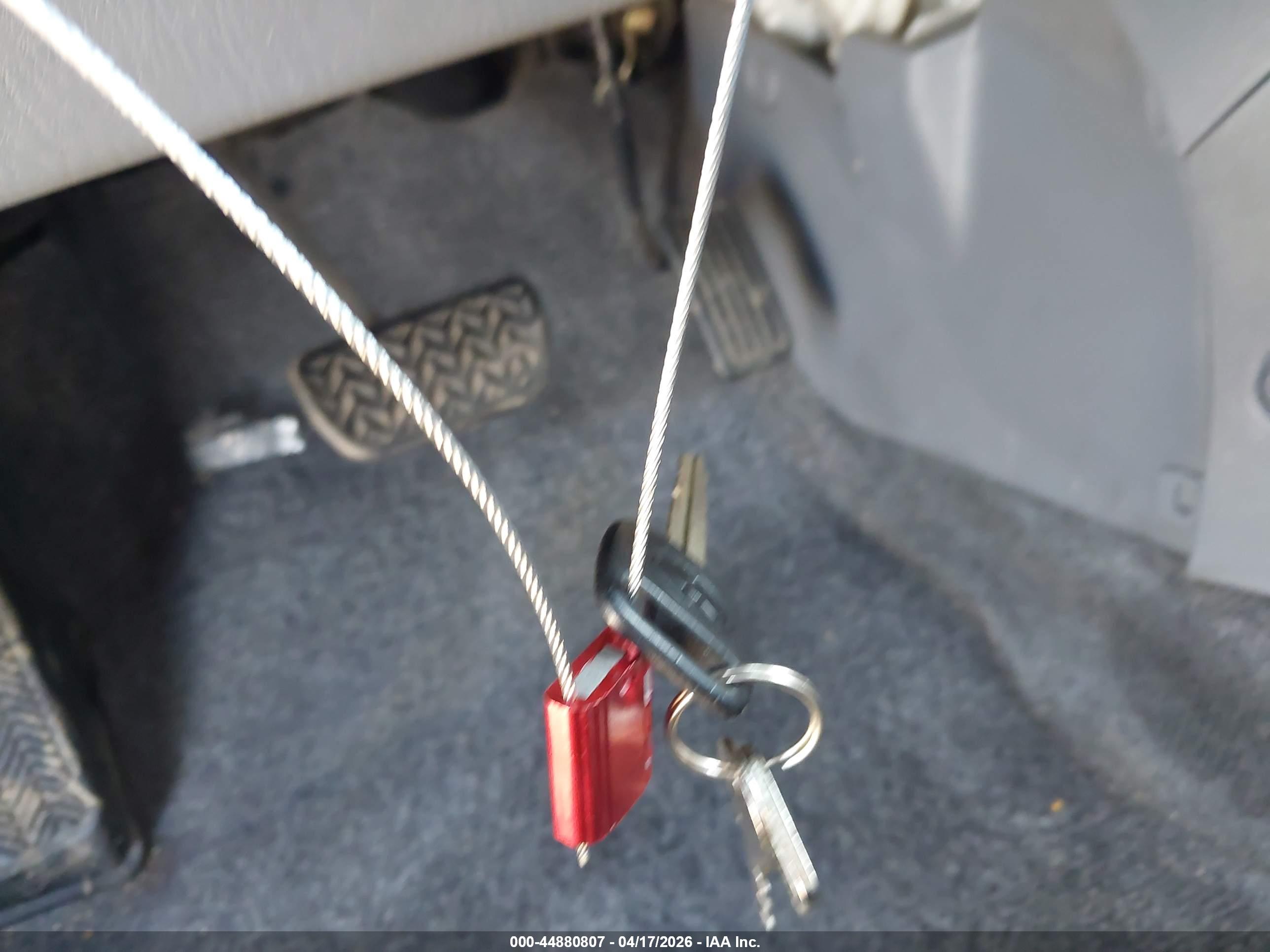 TOYOTA RAV4 image 11