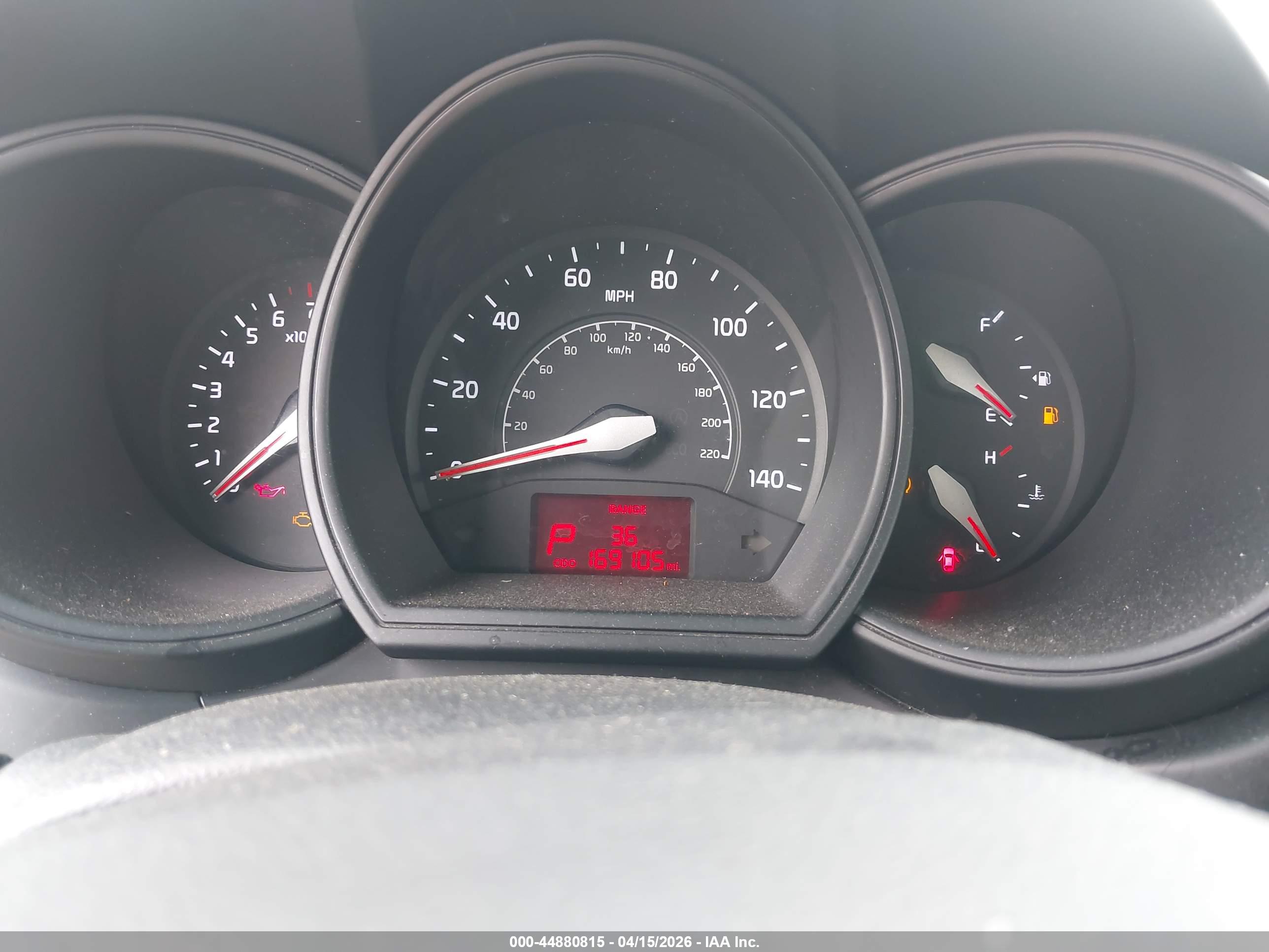 KIA RIO image 7