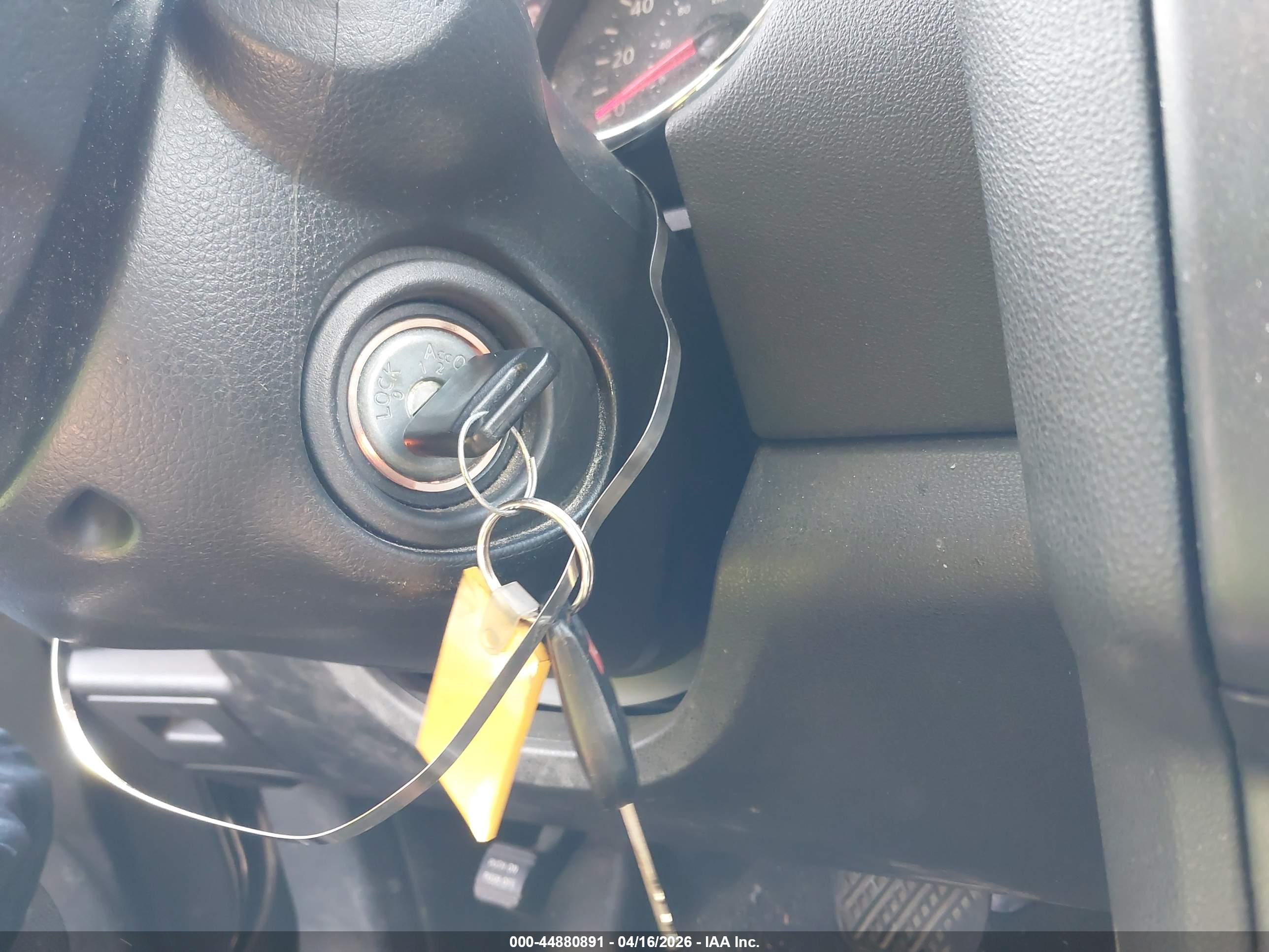 NISSAN ROGUE image 11
