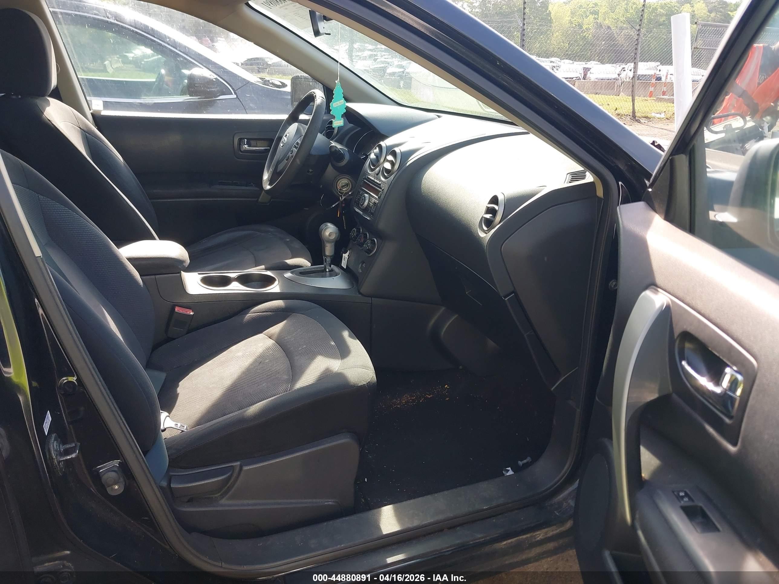 NISSAN ROGUE image 5