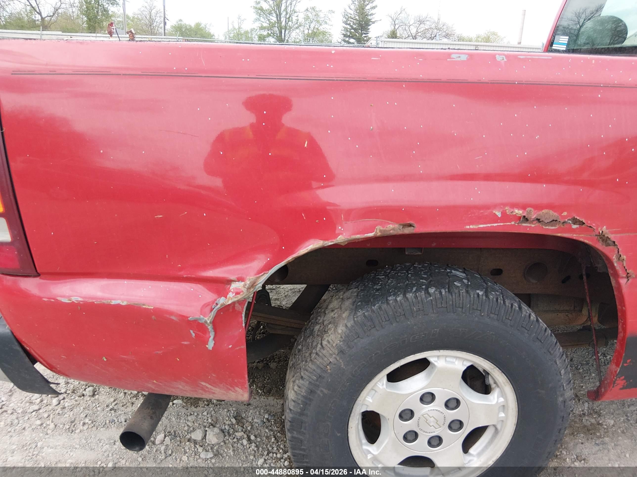 CHEVROLET SILVERADO image 6