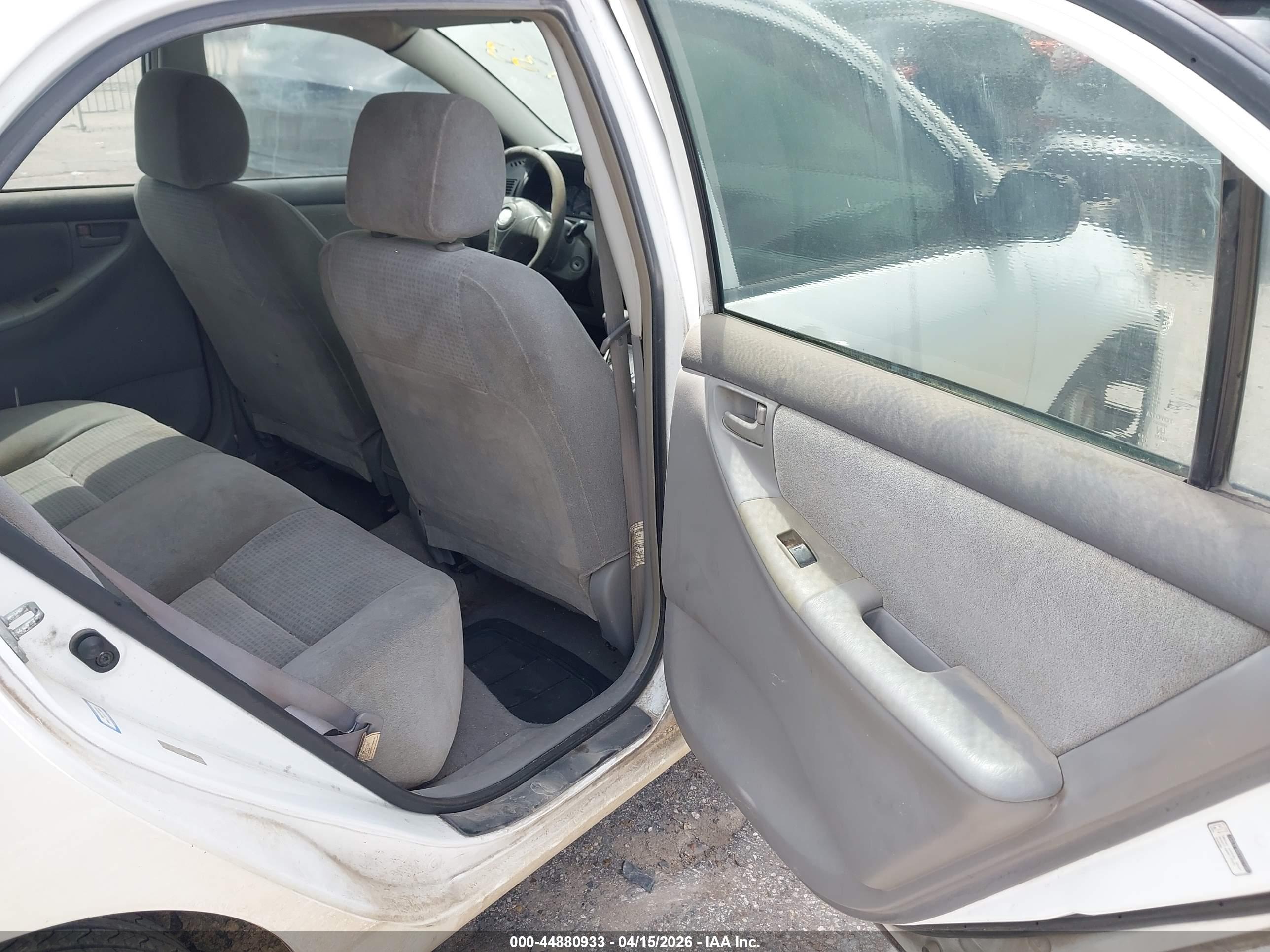 TOYOTA COROLLA image 8