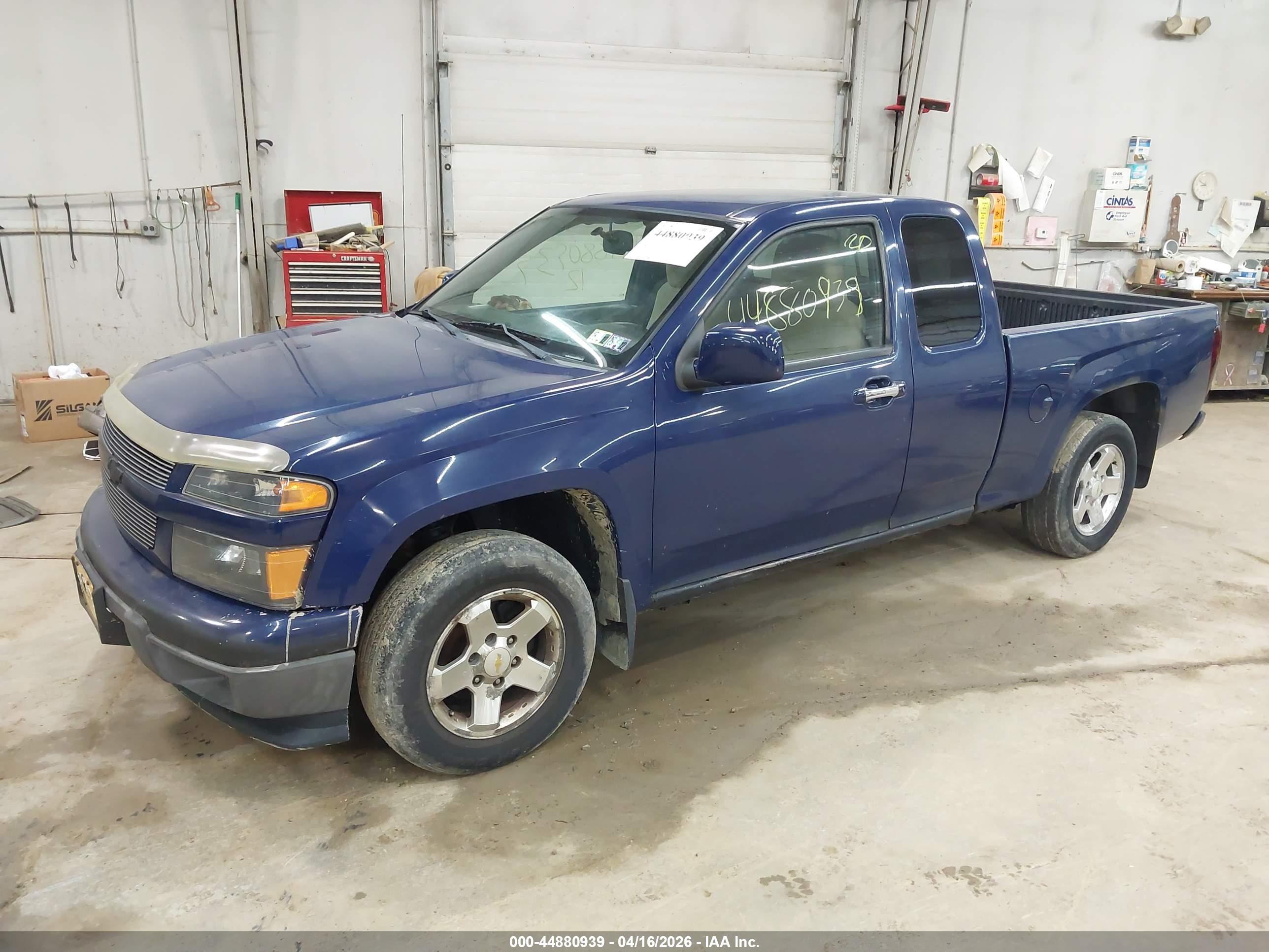 CHEVROLET COLORADO image 2