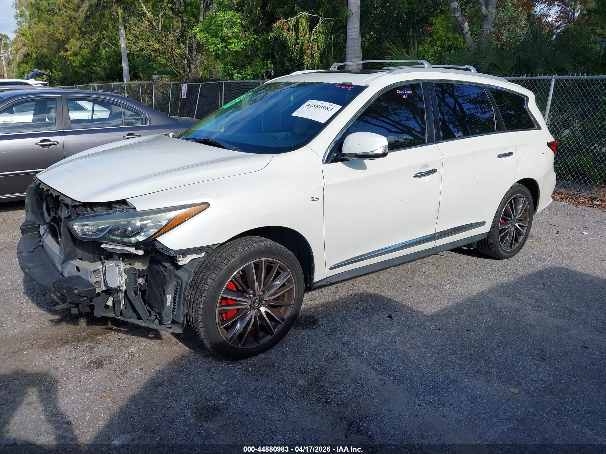 INFINITI QX60 image 2