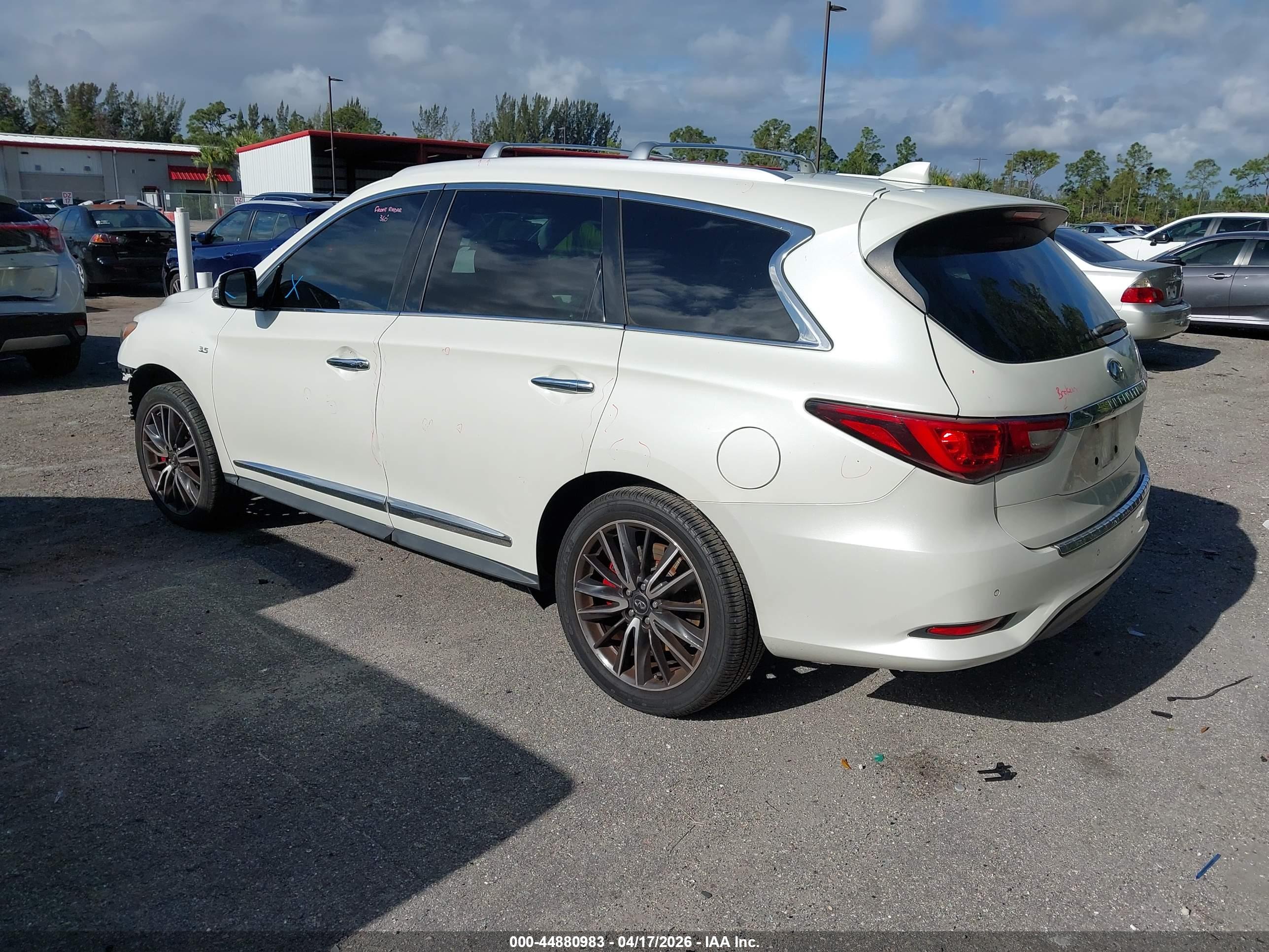 INFINITI QX60 image 3