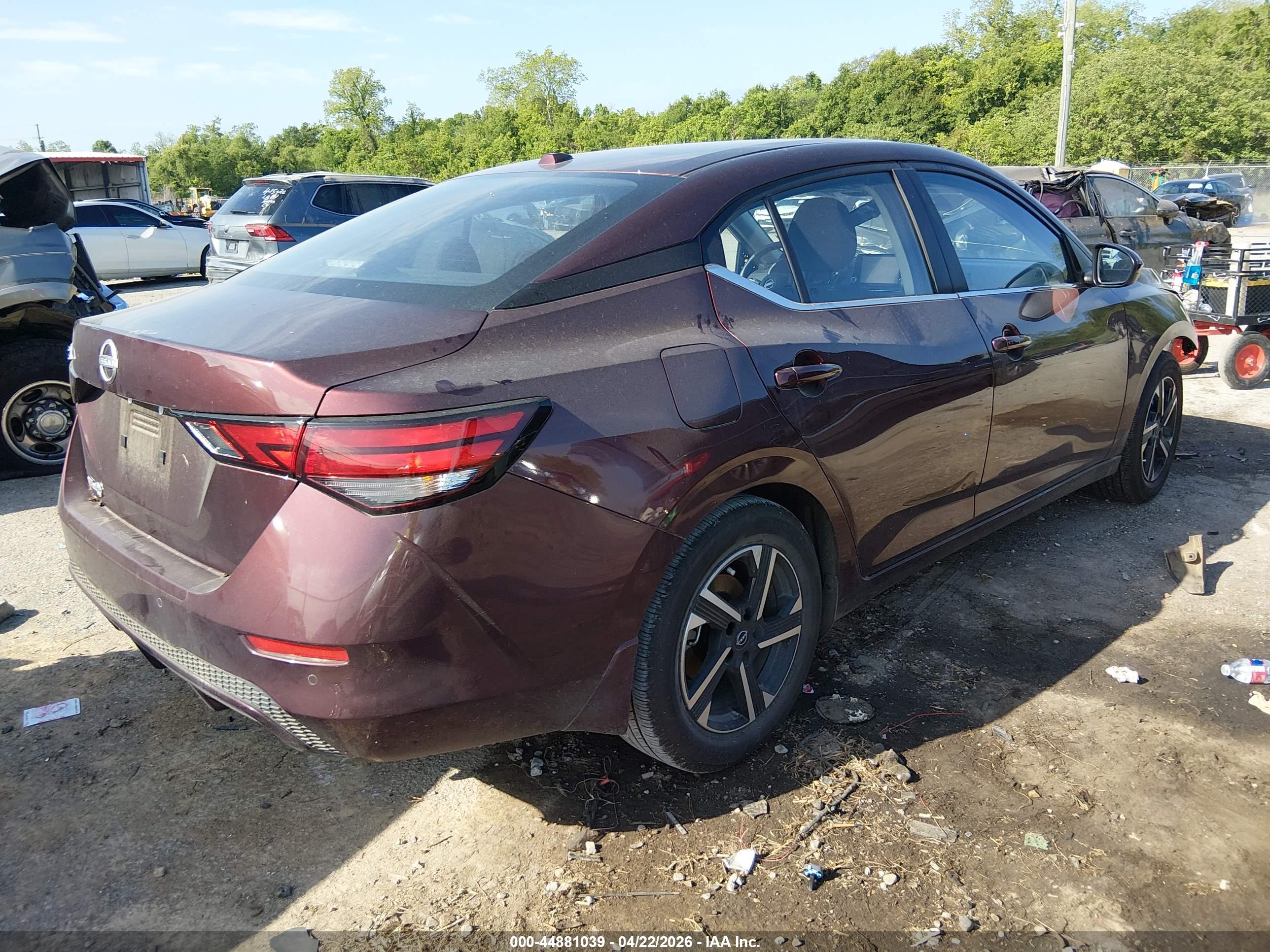NISSAN SENTRA image 4