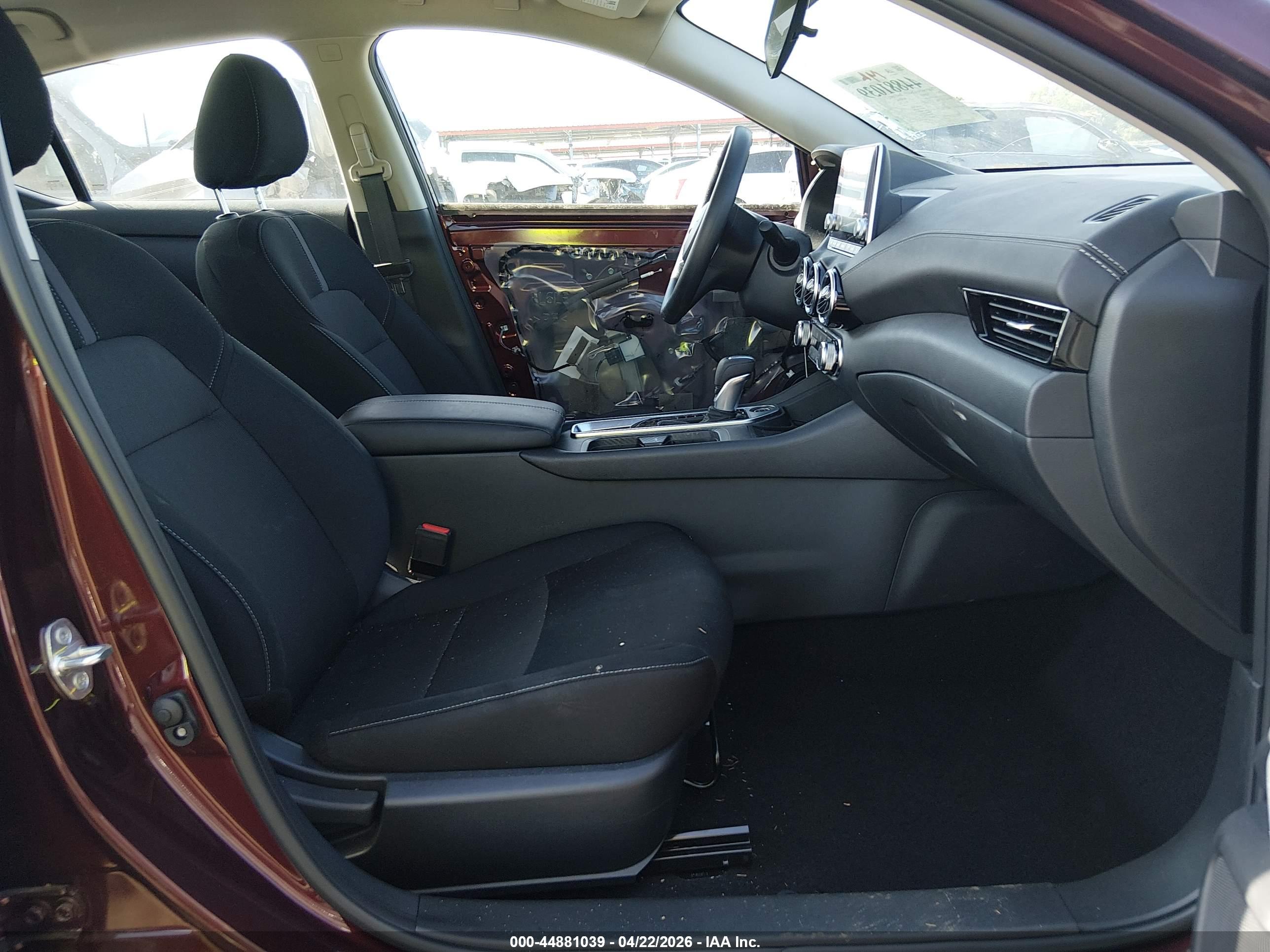 NISSAN SENTRA image 5
