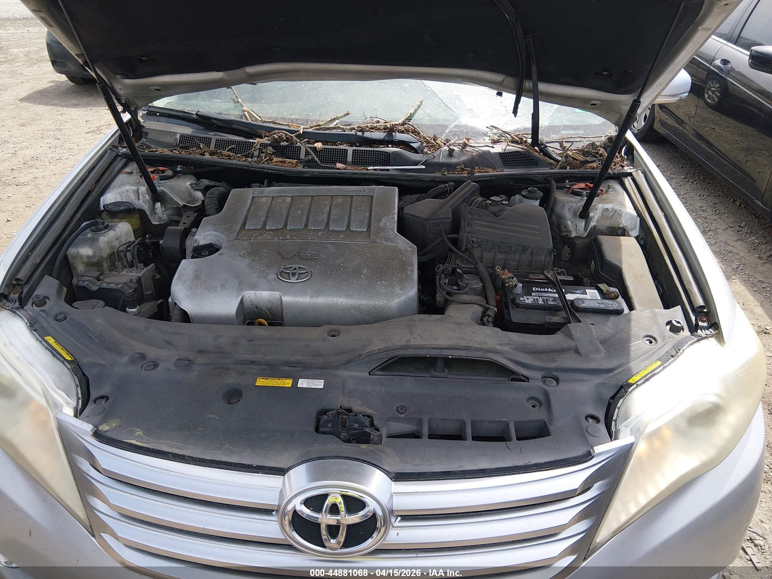TOYOTA AVALON image 10