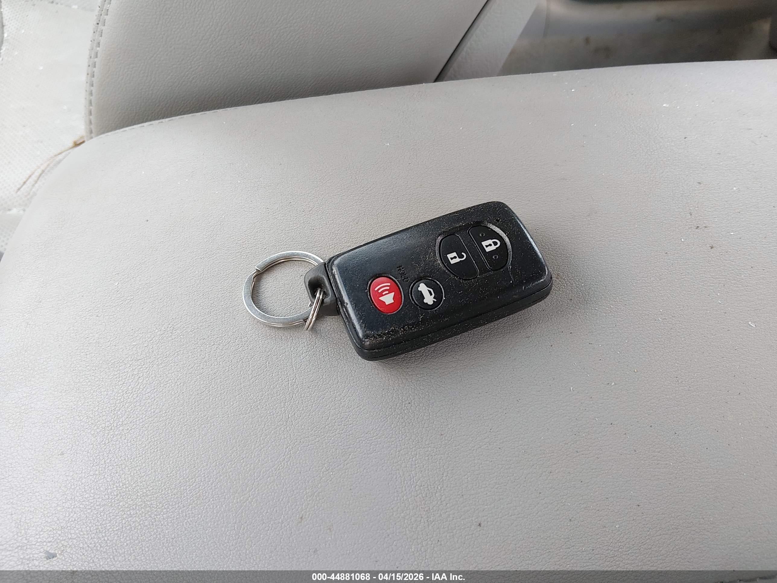 TOYOTA AVALON image 11