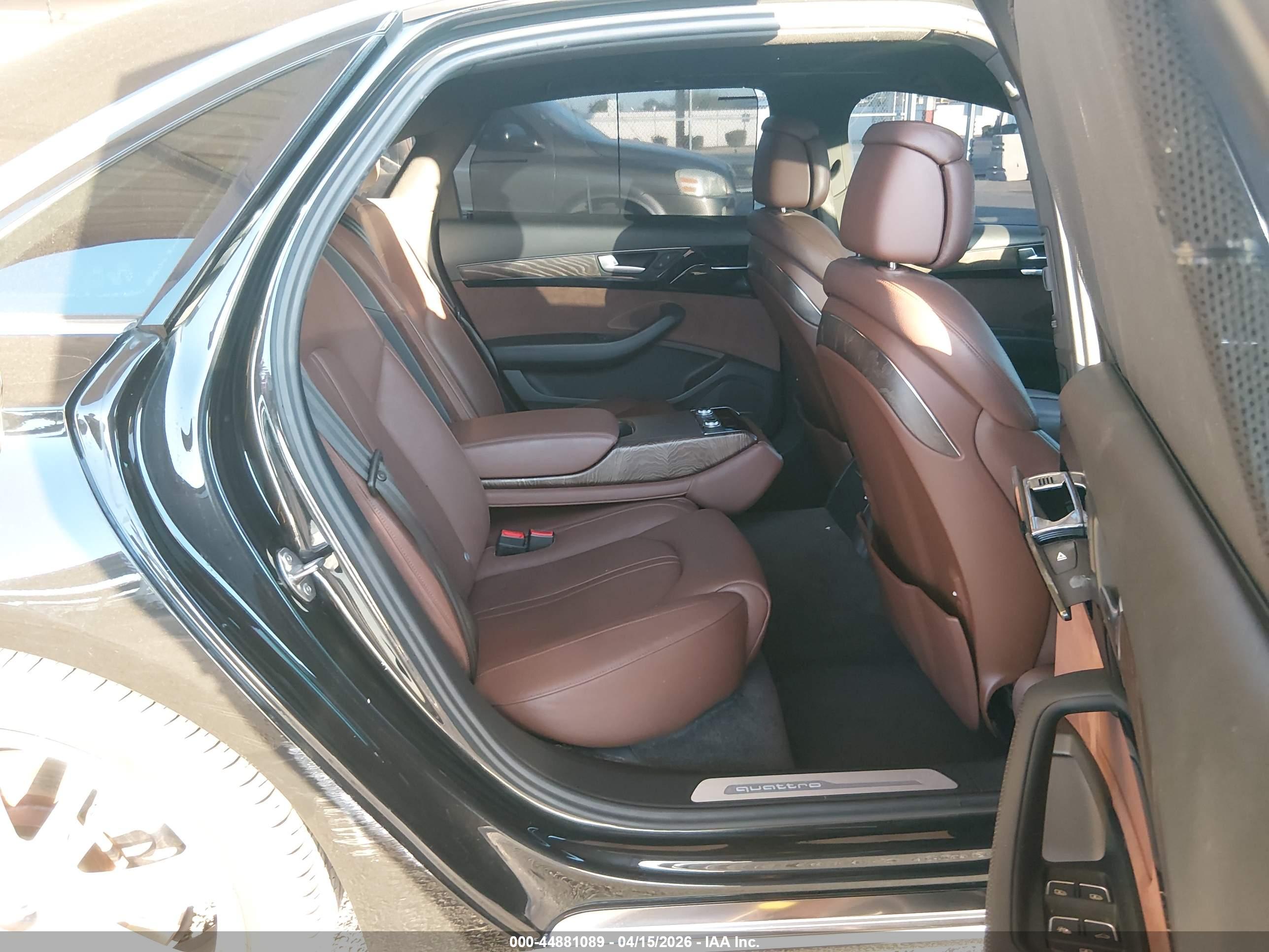 AUDI A8 image 8