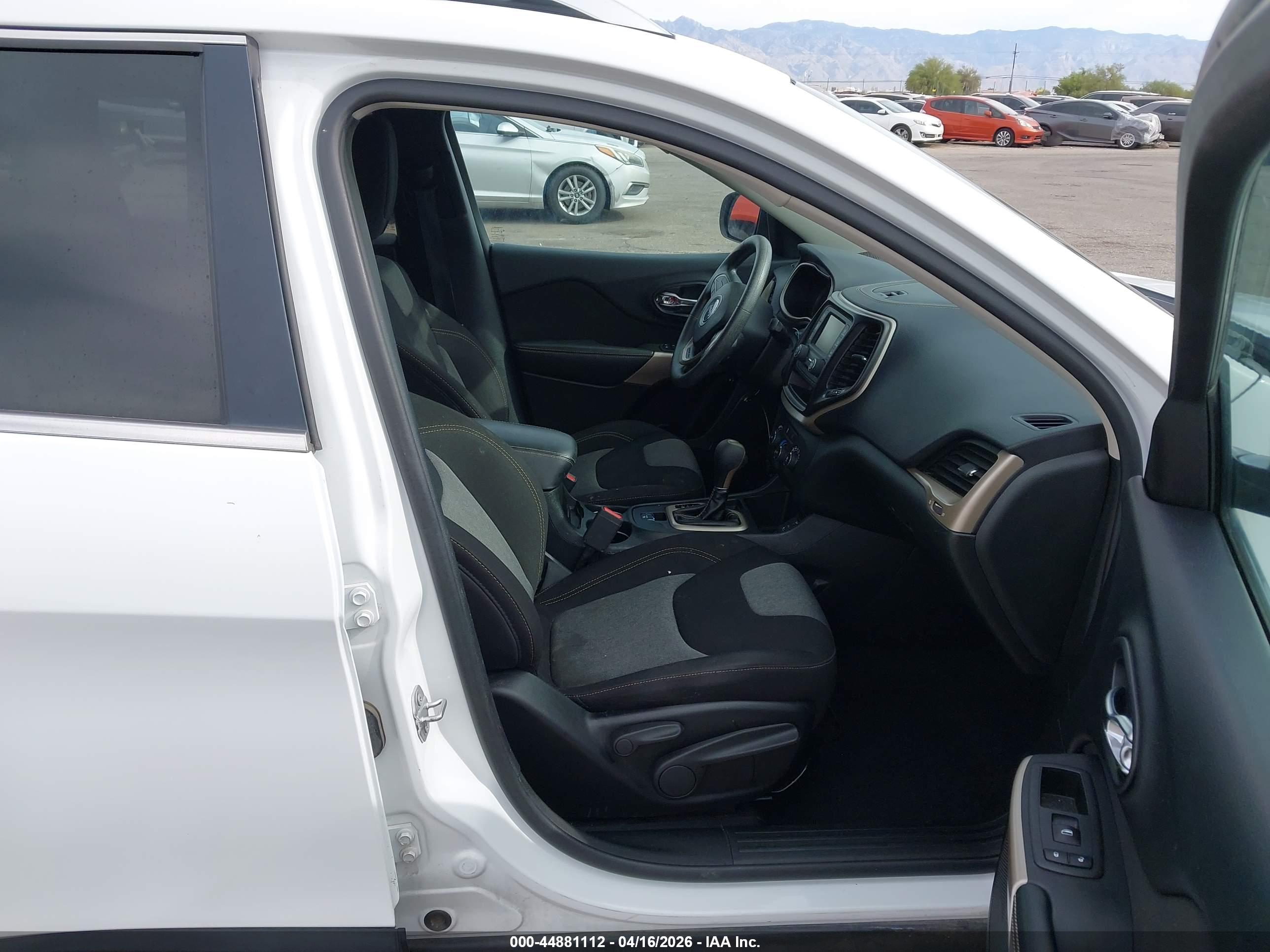 JEEP CHEROKEE image 5