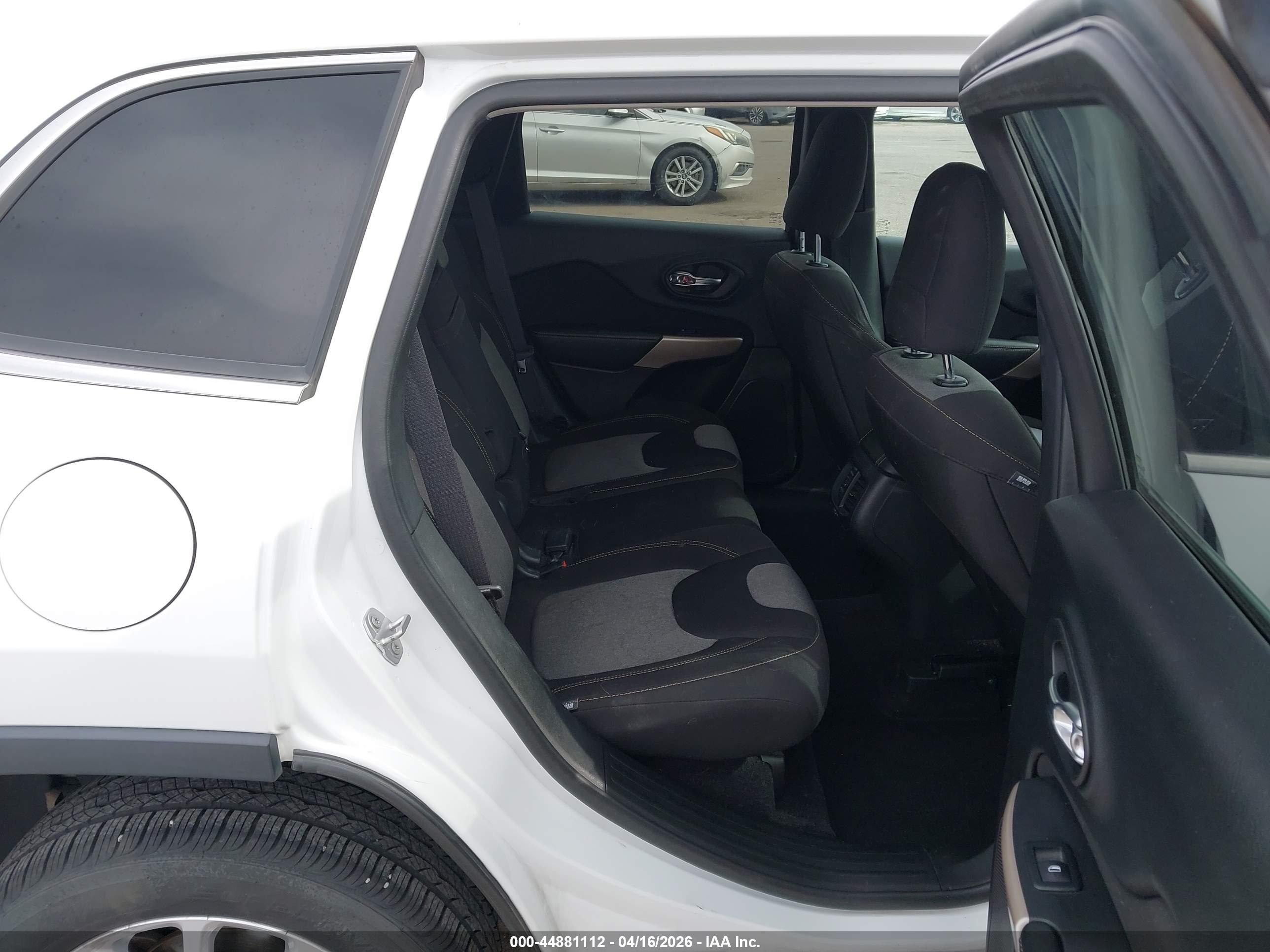 JEEP CHEROKEE image 8