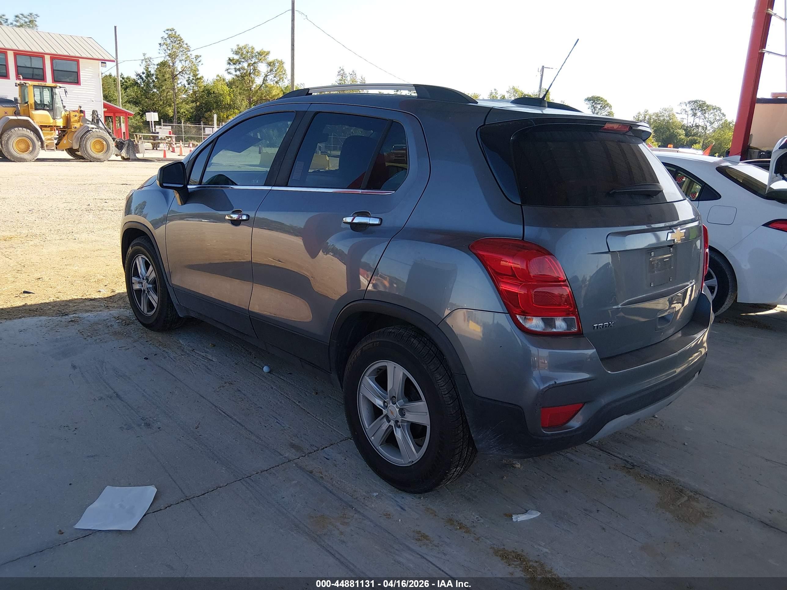 CHEVROLET TRAX image 3