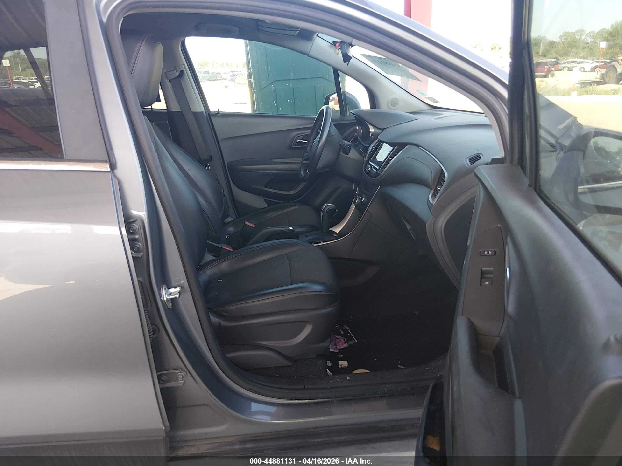 CHEVROLET TRAX image 5