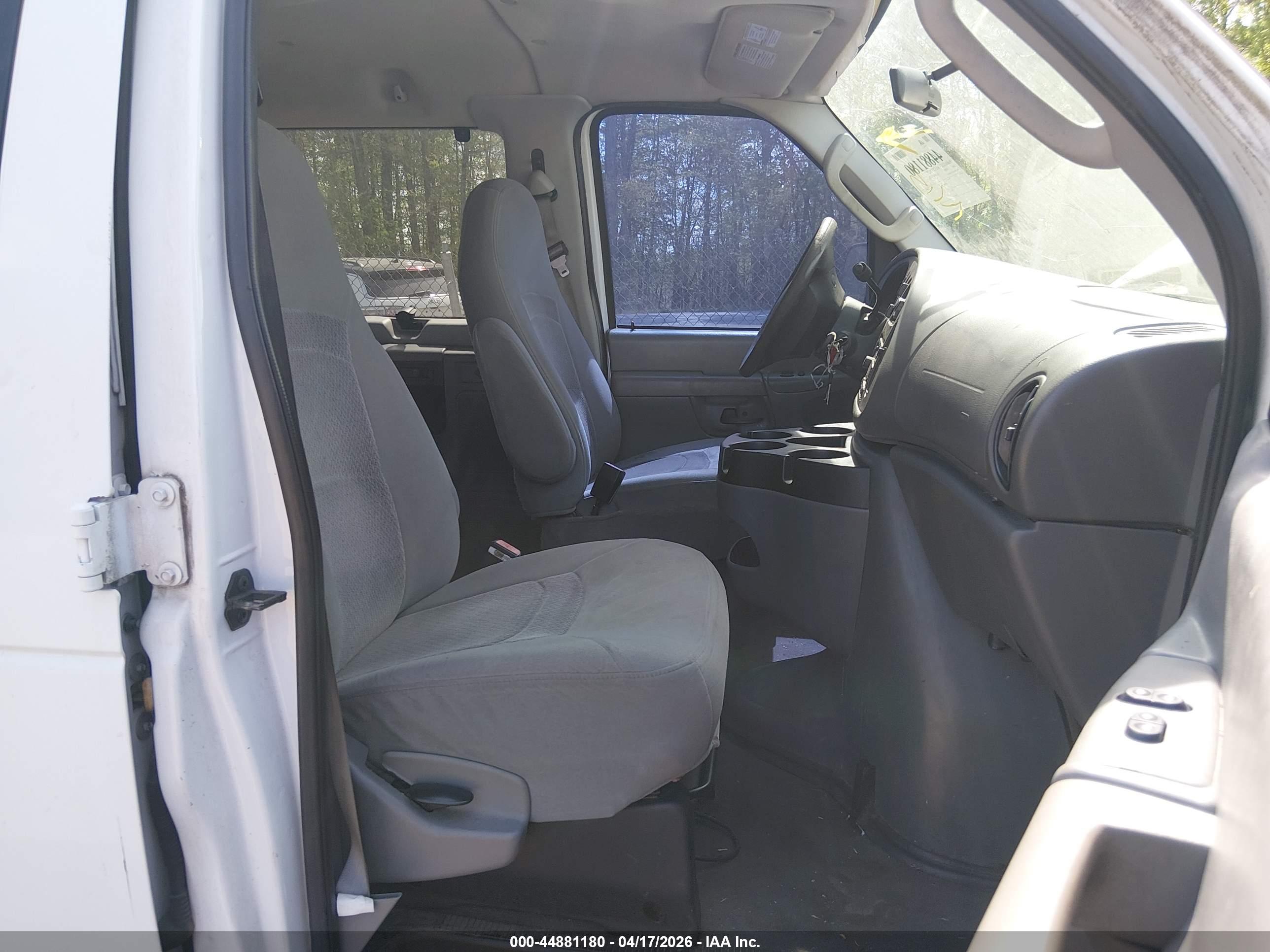 FORD E-350 image 5