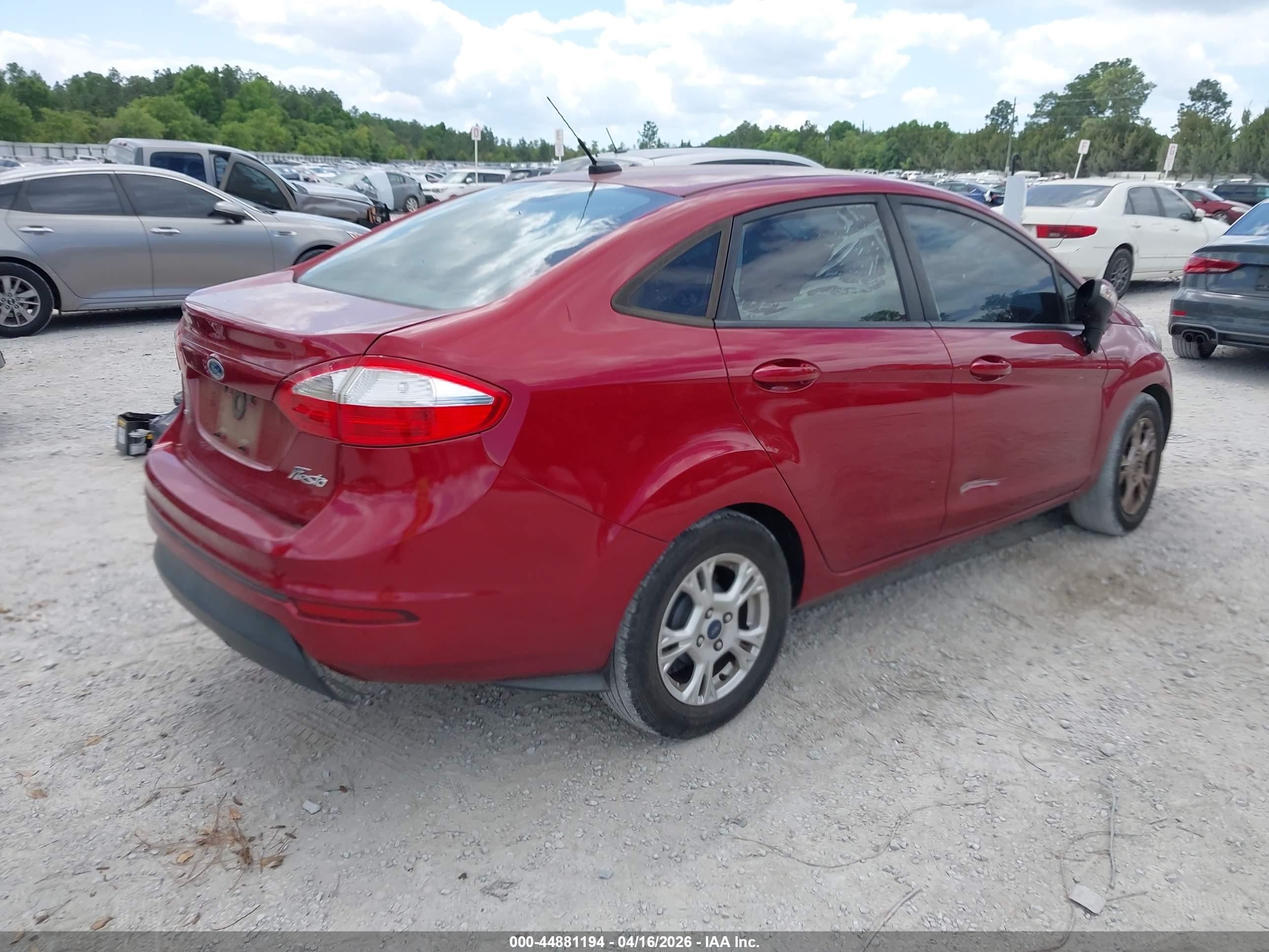 FORD FIESTA image 4