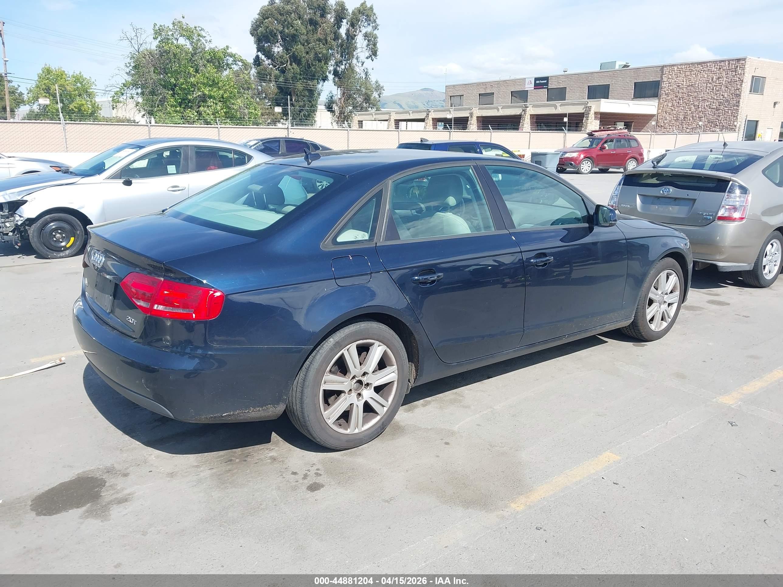 AUDI A4 image 4