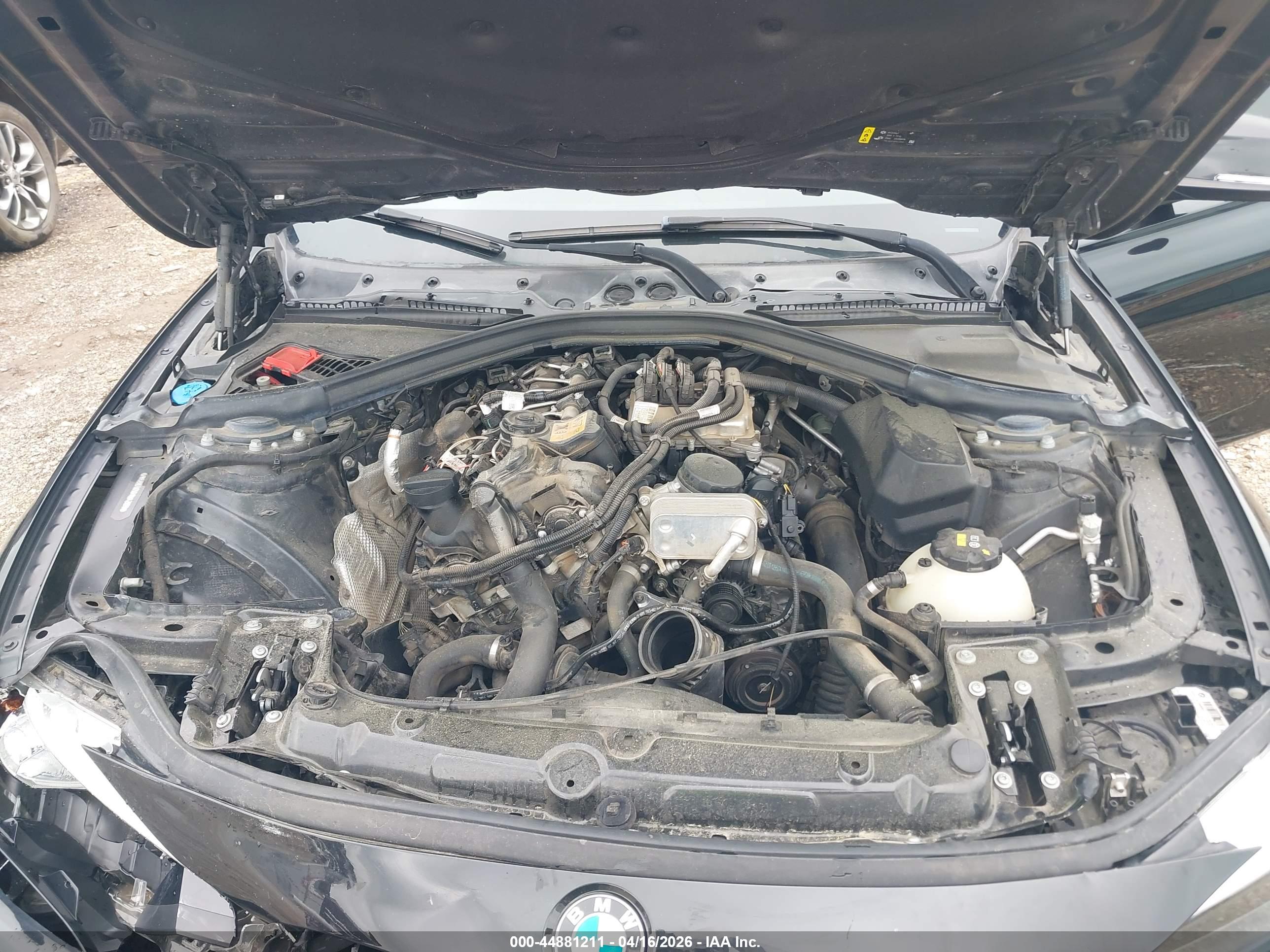 BMW 320I image 10