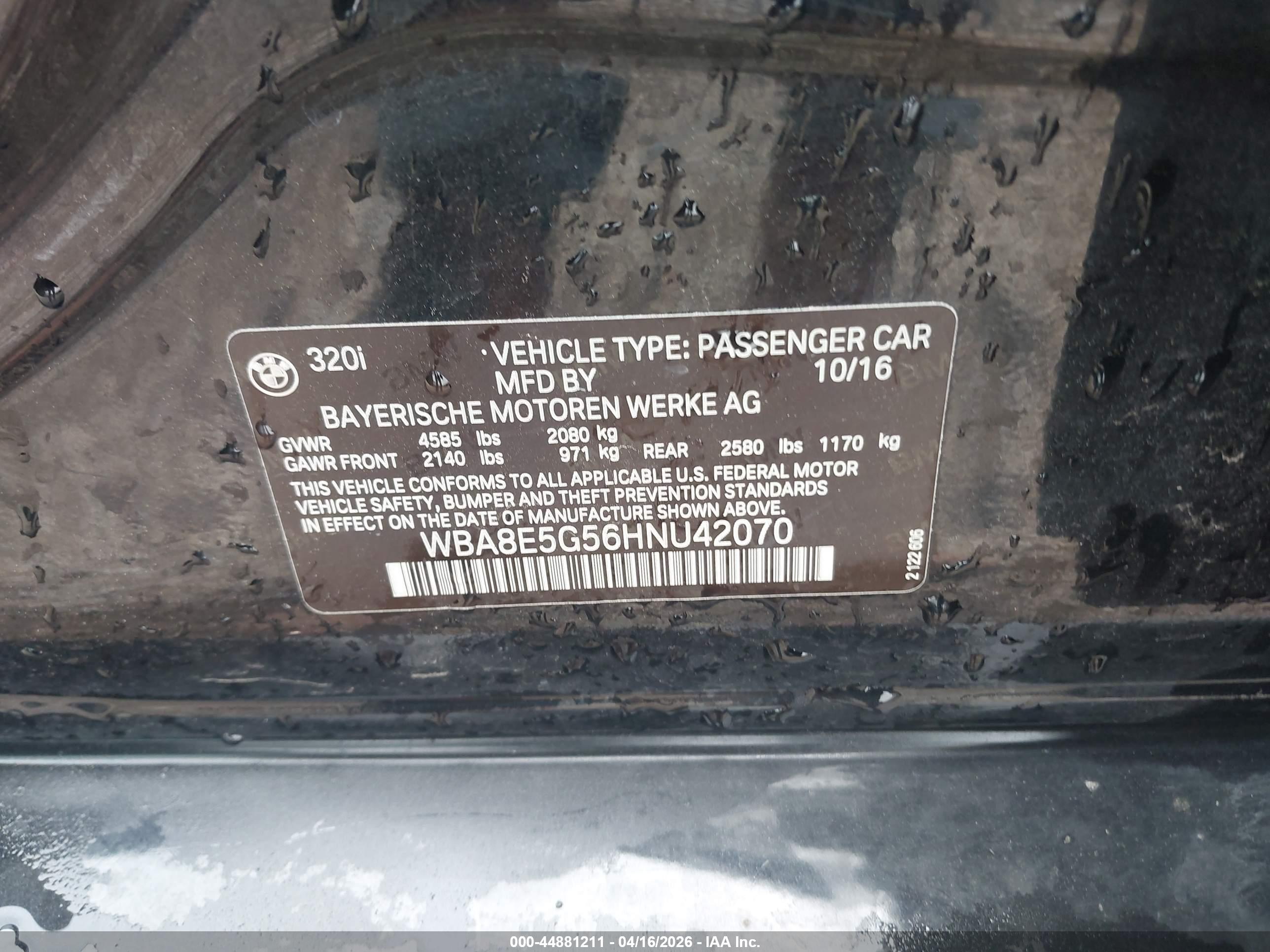 BMW 320I image 9