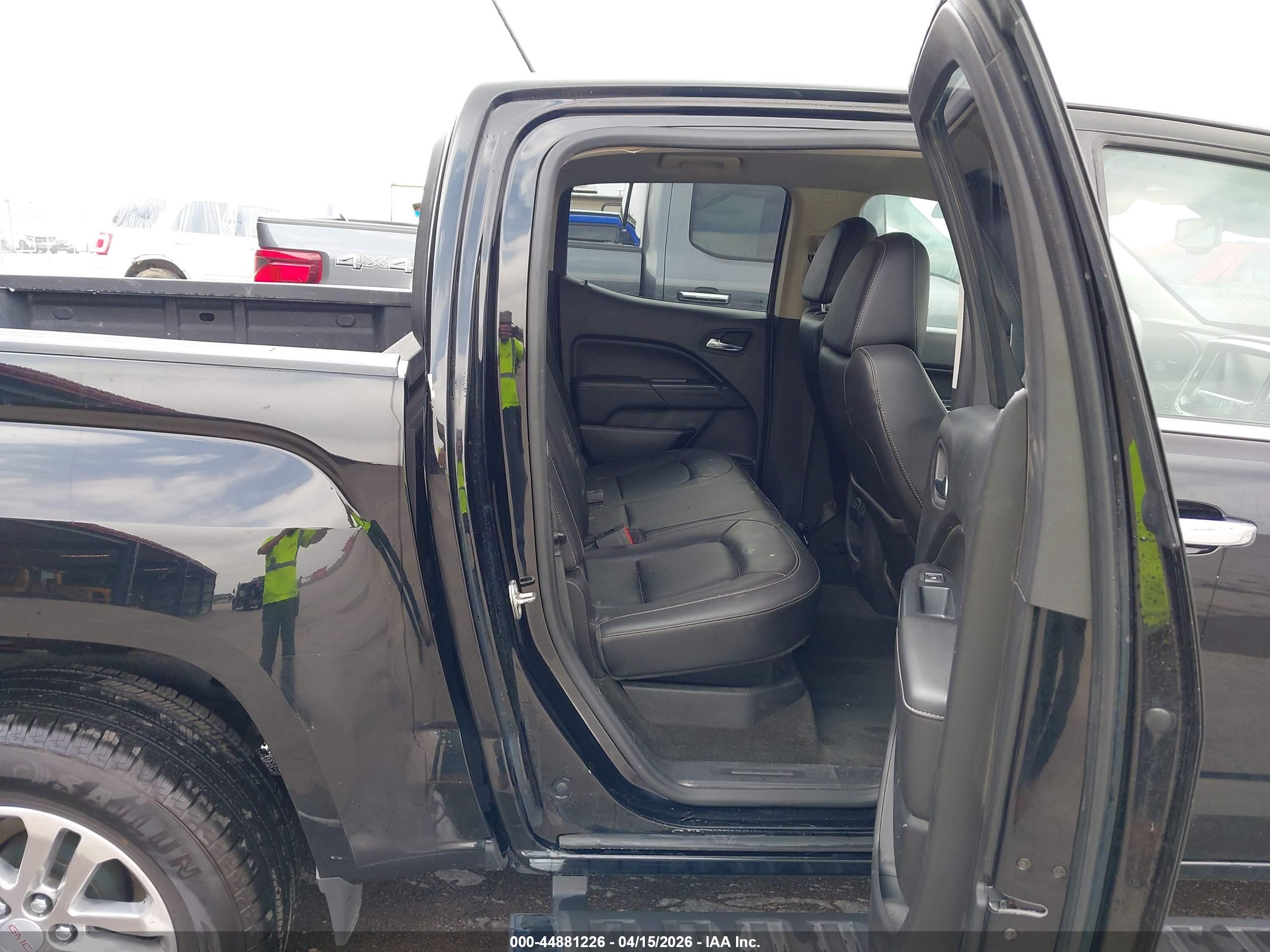 GMC CANYON image 8