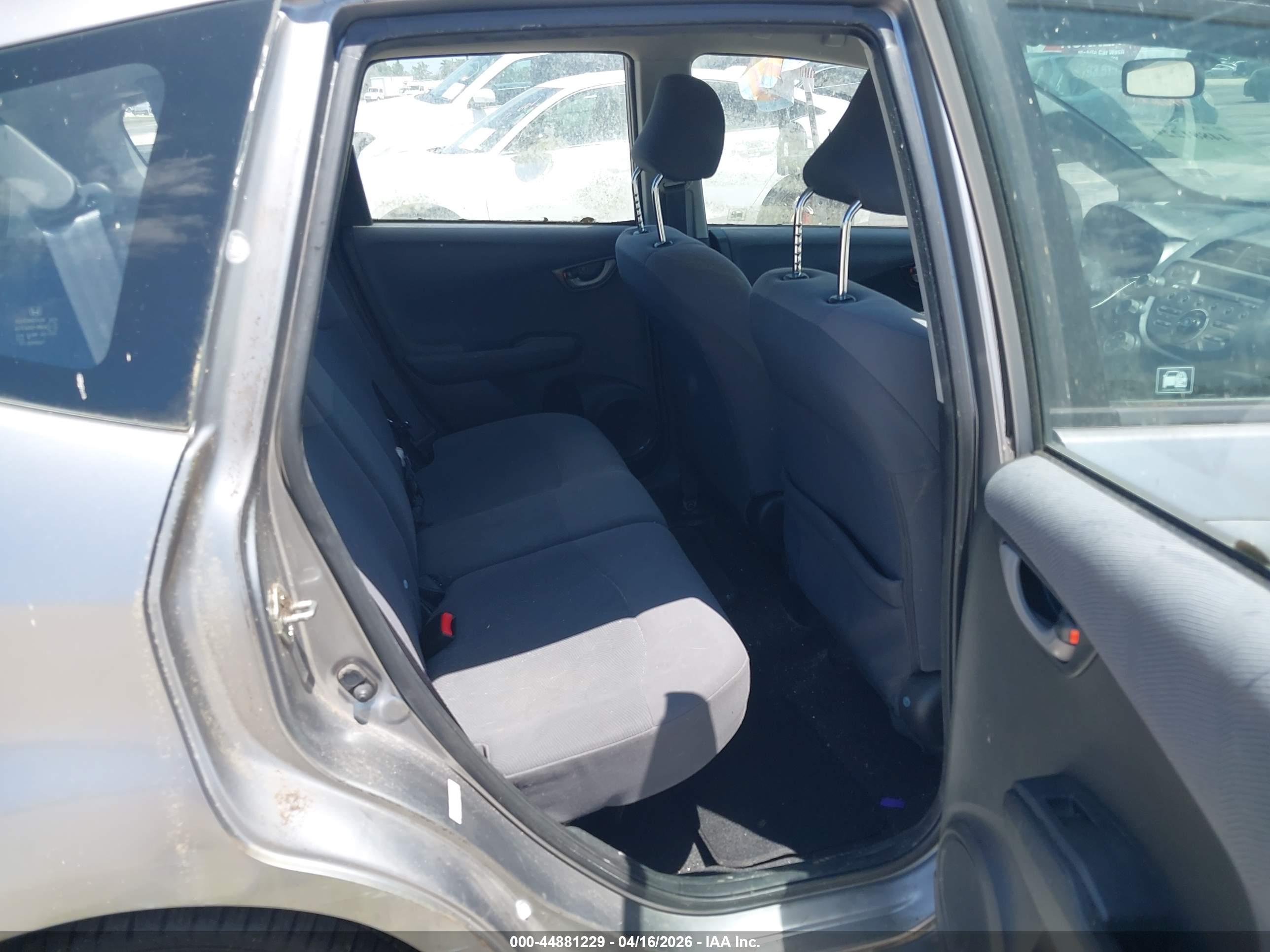 HONDA FIT image 8