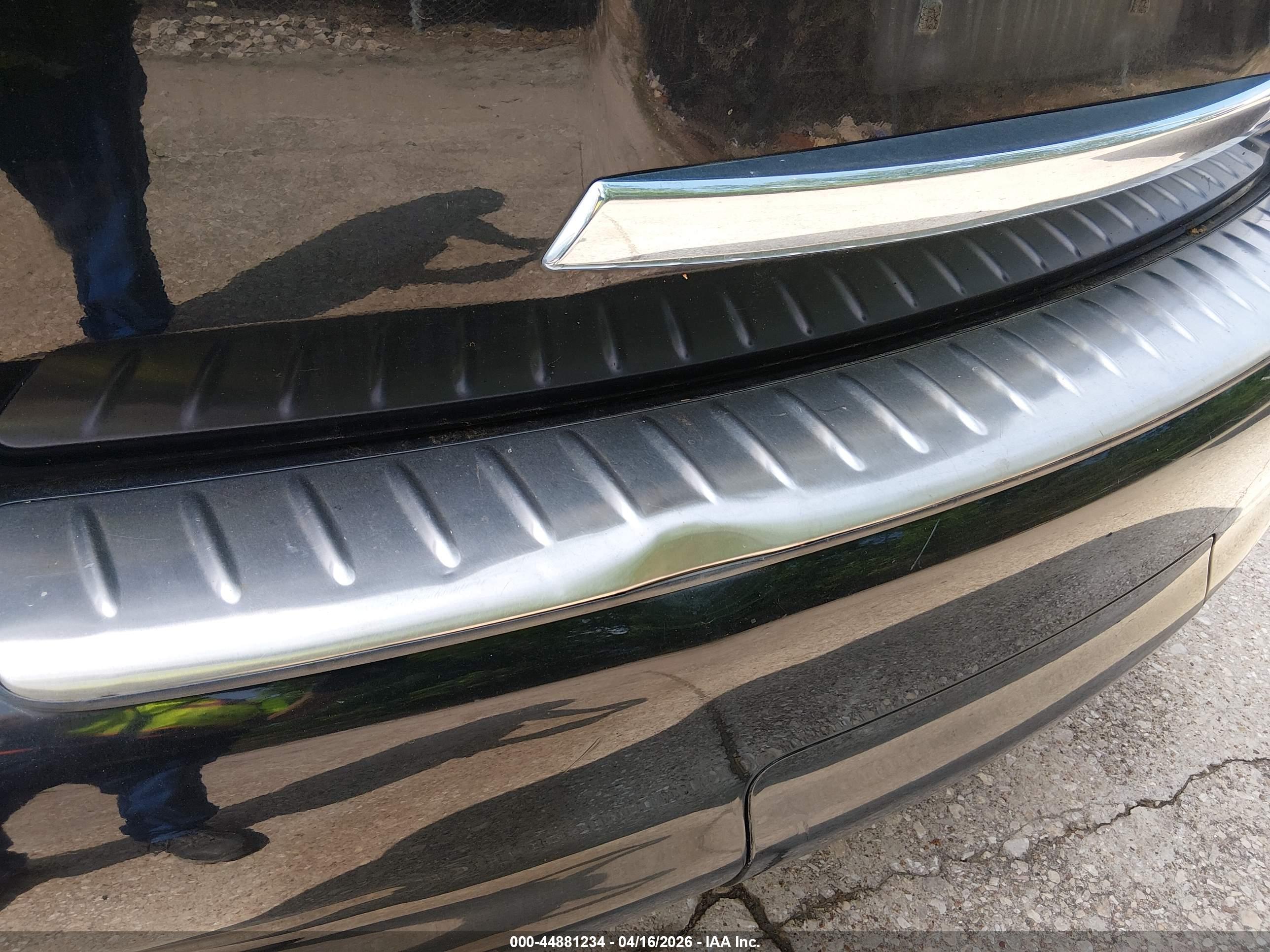 INFINITI QX56 image 6