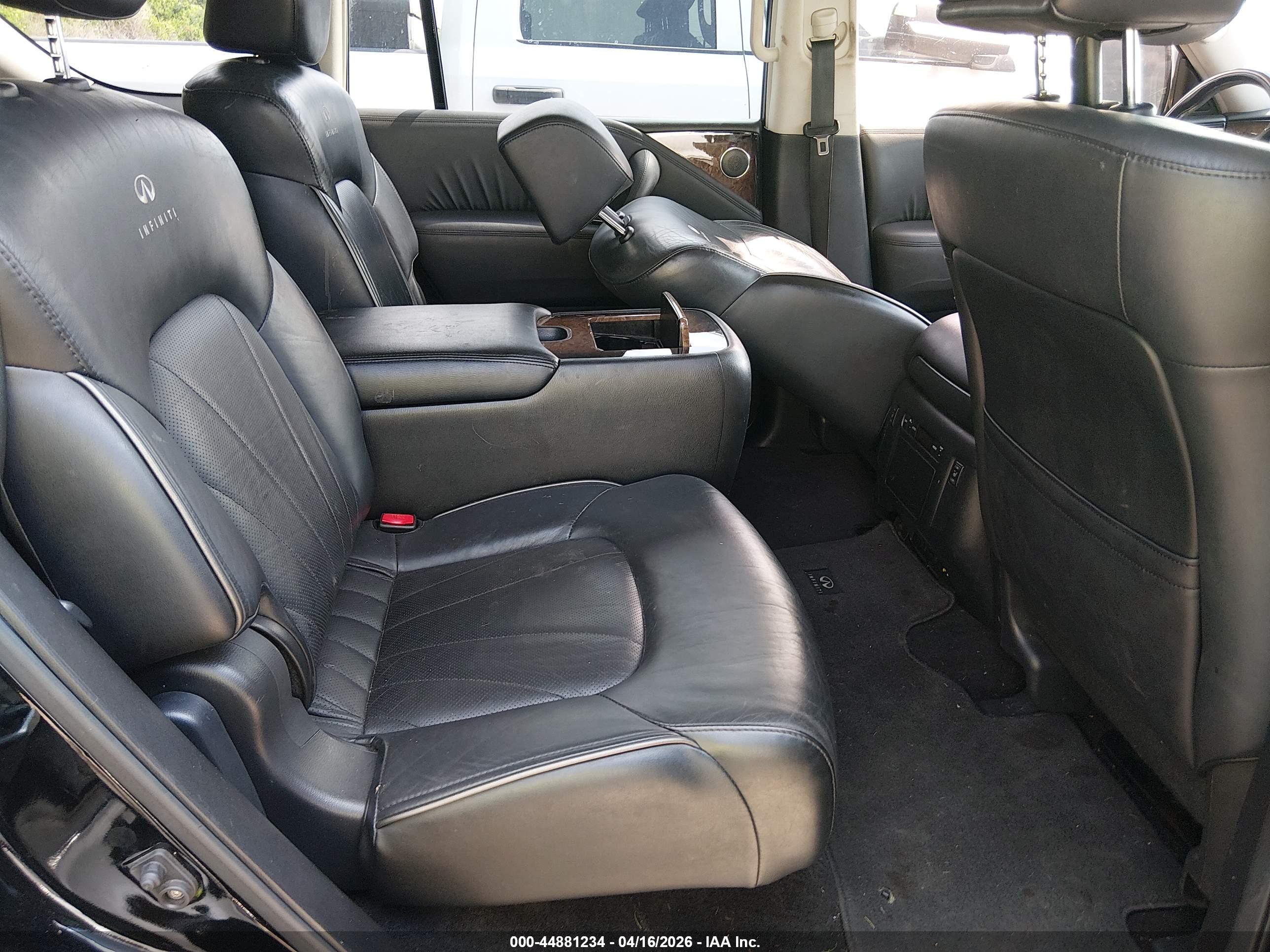 INFINITI QX56 image 8