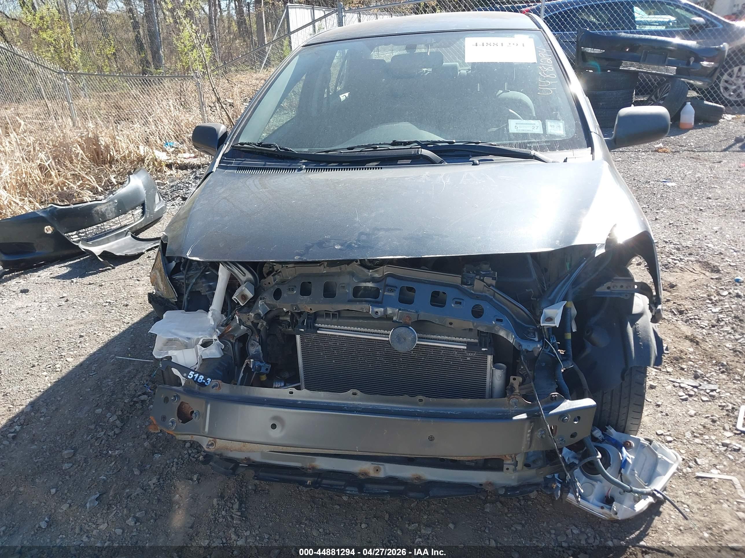 TOYOTA YARIS image 6